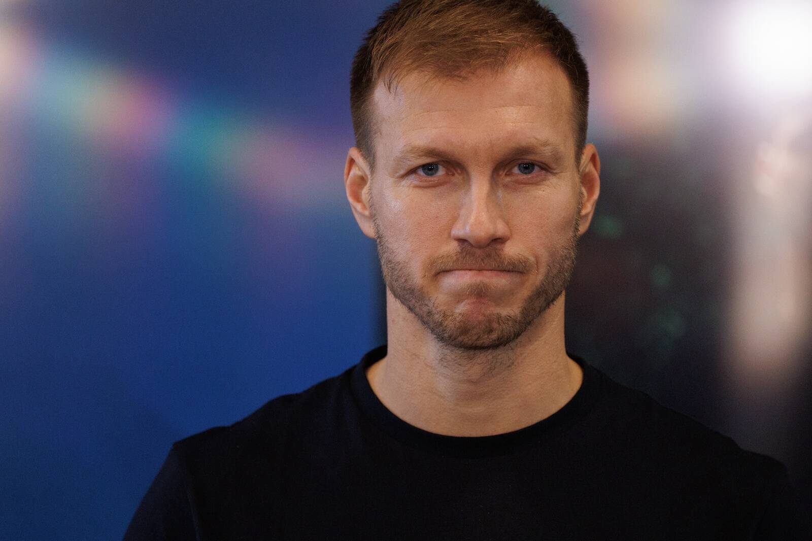 Endine tippjalgpallur Ragnar Klavan avab hommikul raadios oma edasisi plaane.