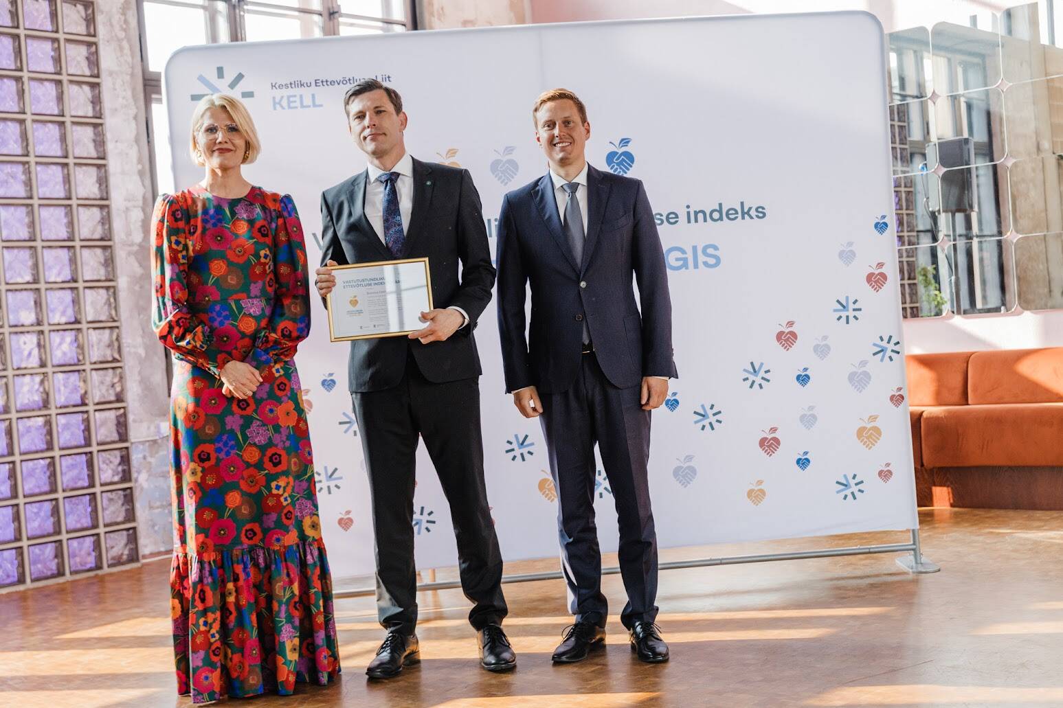 Keskel võiduka Bonava Eesti tegevjuht Taavi Soorm (Foto: Bonava).