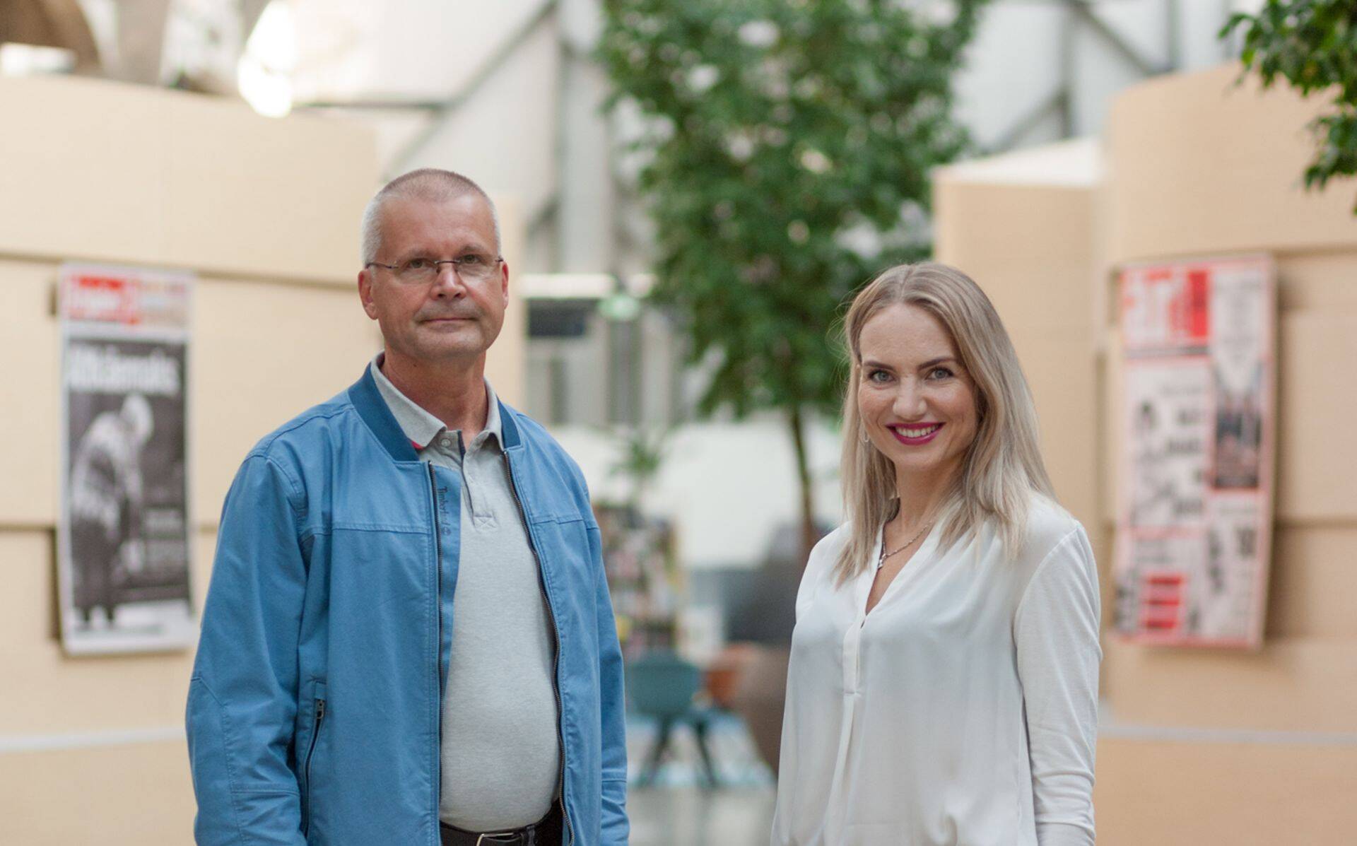 Juhtimiskonsultant Jari Kukkonen ning Äripäeva töötervishoiu ja -ohutuse teabevara peatoimetaja Veronika Kaidis.