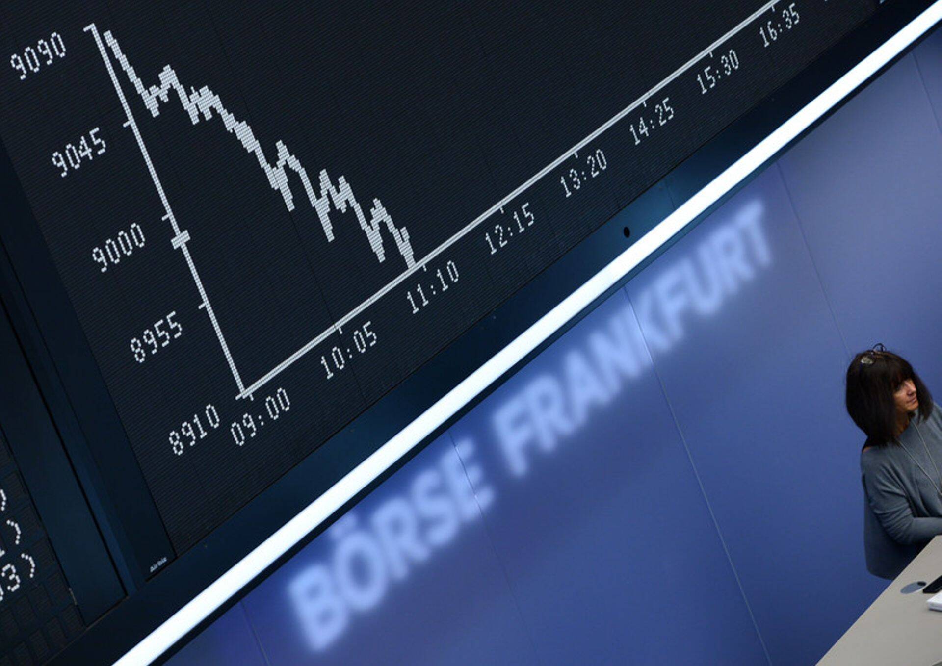 Frankfurdi börs on tänaste makronumbrite peale pisut kerkinud.