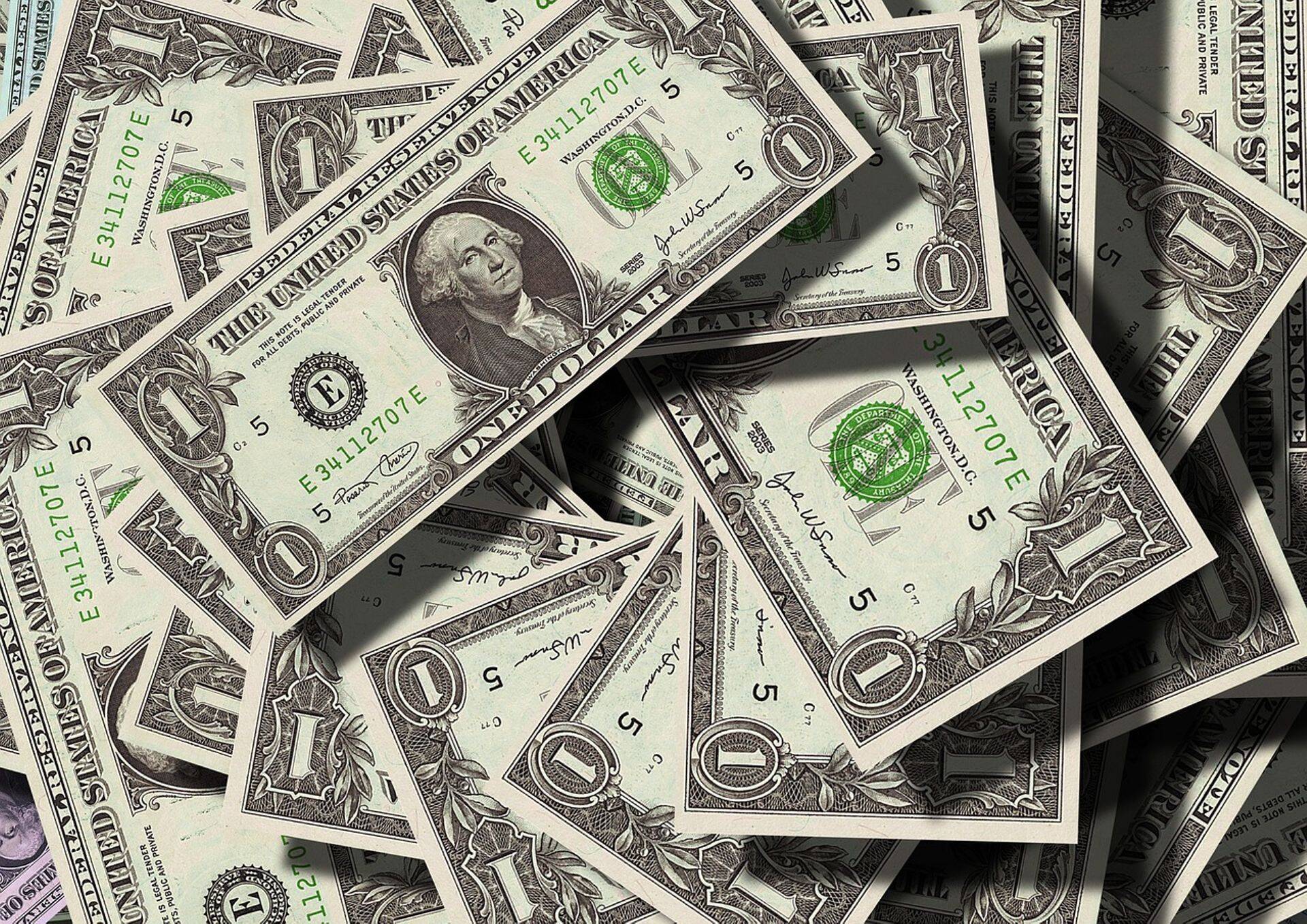 USA dollar on teiste tähtsamate valuutade suhtes juuli keskpaigast saadik kallinenud viimase paarikümne aasta kiireimas tempos.