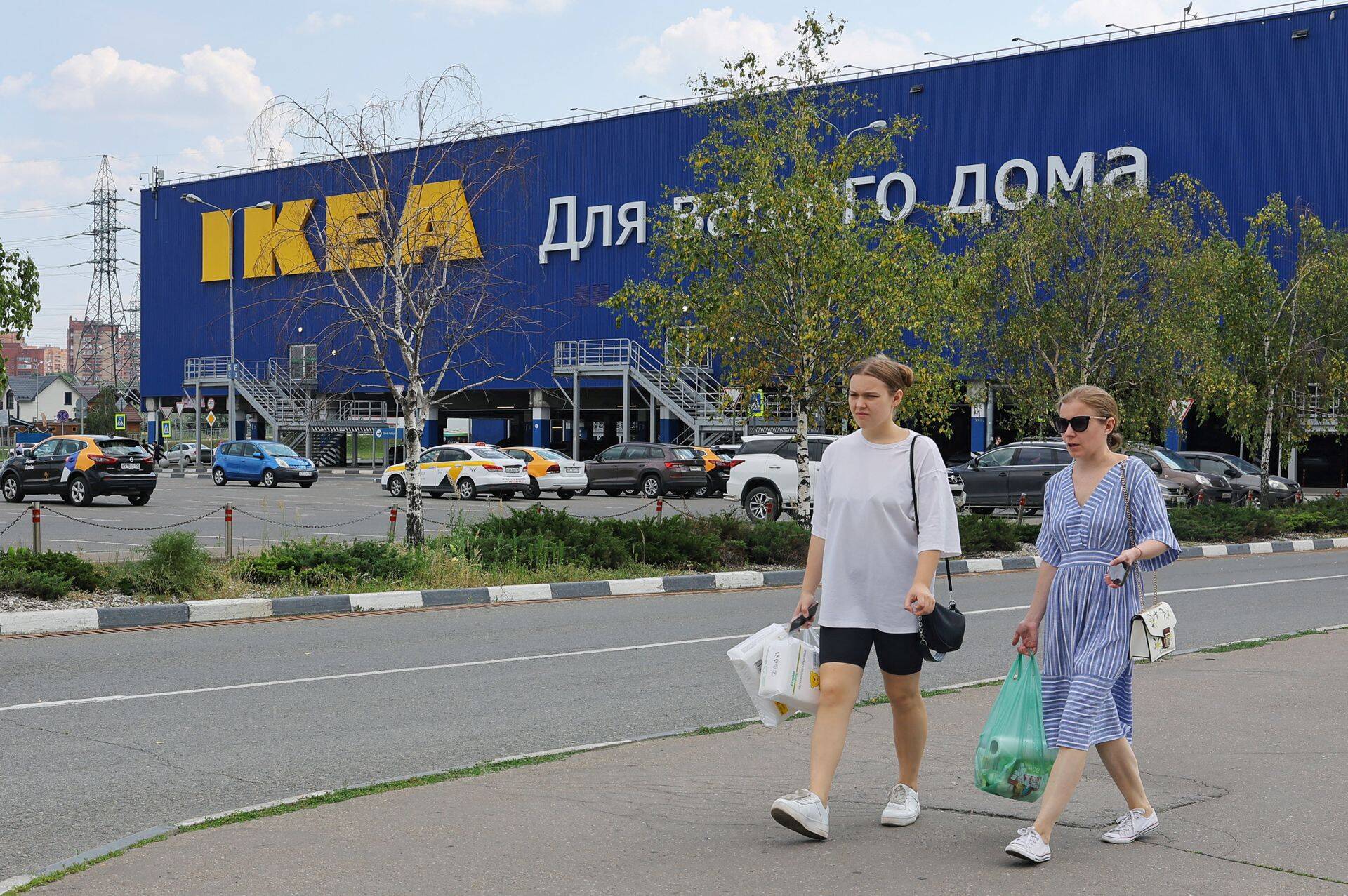 В начале марта IKEA объявила о приостановке своей работы в России из-за вторжения в Украину и санкций.