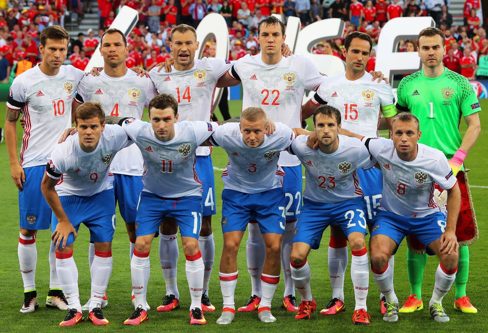 Venemaa jalgpallikoondis Toulouse'is enne mängu Walesiga.