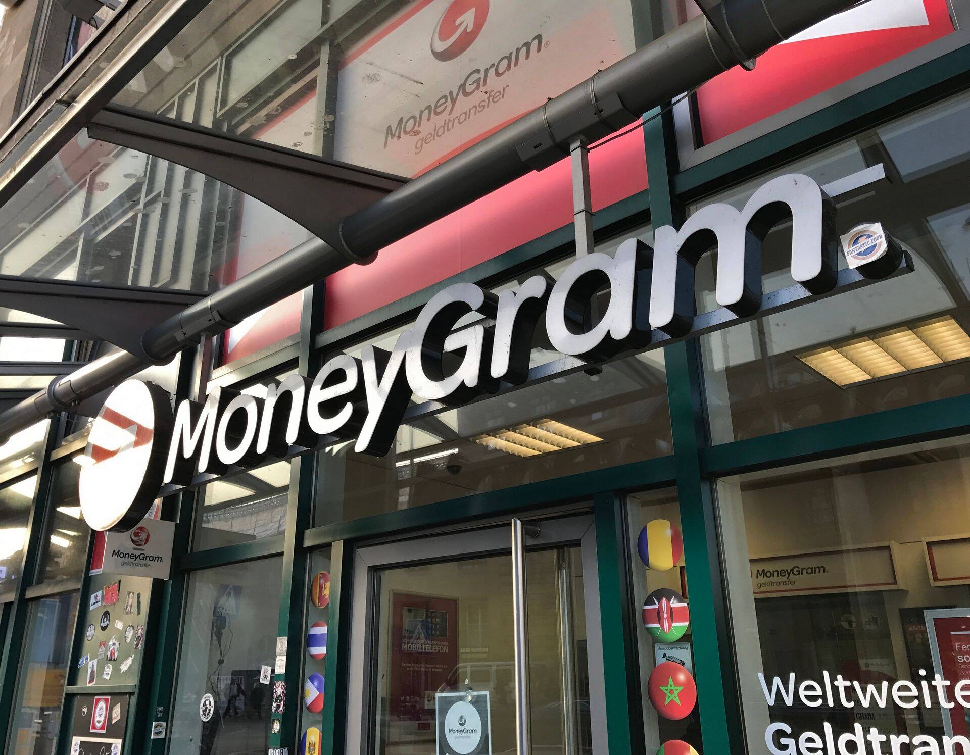 MoneyGram otsib kosilast, kellest ühena nähakse Euronet Worldwide'i.