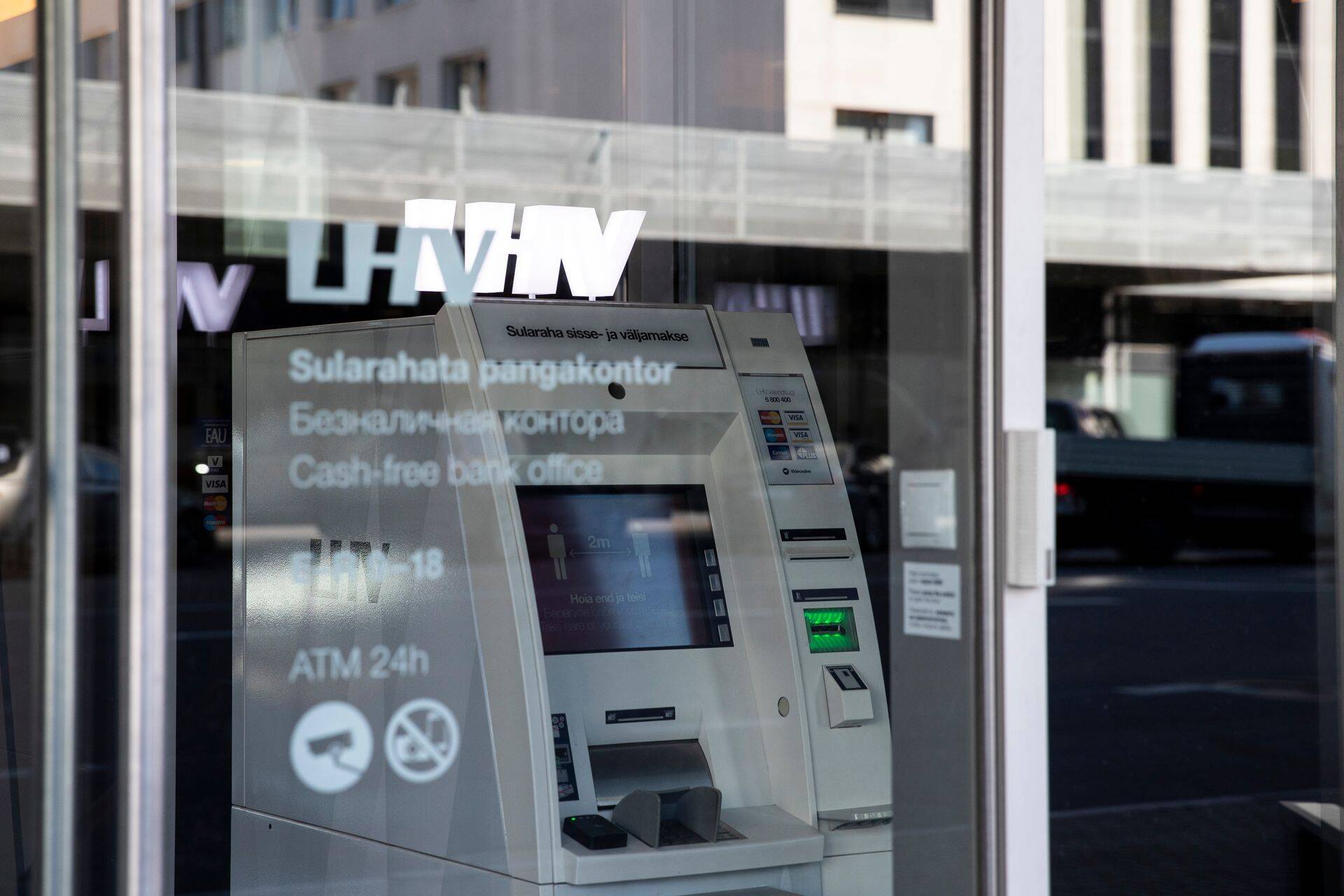 LHV sularahaautomaat.