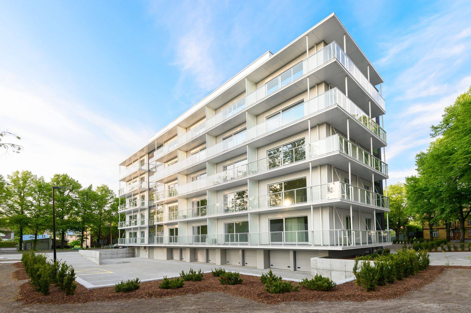 Uus hotellihoone aadressil Esplanaadi 10 Pärnus.