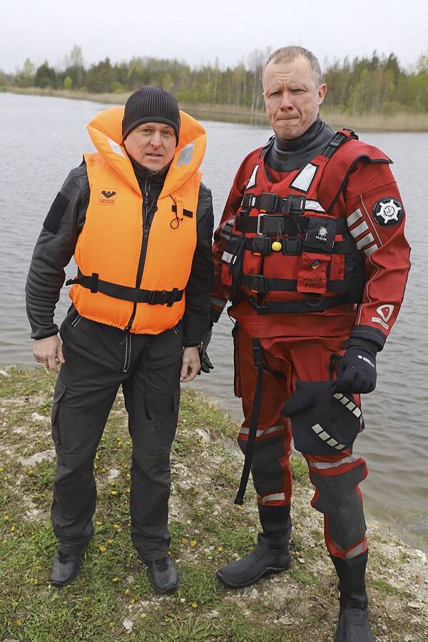 Õigesti seljas olev päästevest on vee peal odavaim elukindlustus, rõhutavad Mikko Virkala ja Mait Penjam.