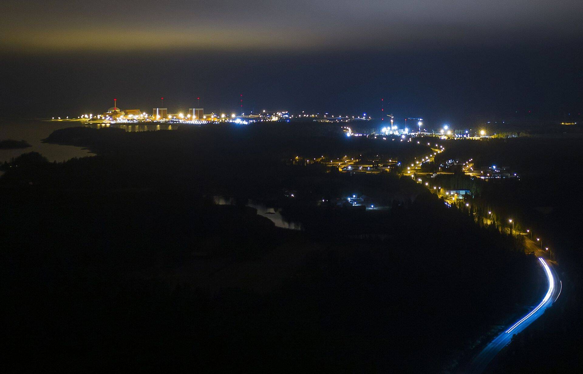 Olkiluoto tuumajaam Soomes Eurajokil alustas ööpimeduses tööd.