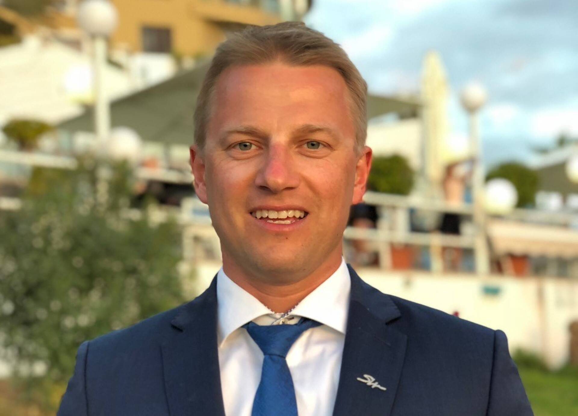 Андрес Мяртин
тренер по продажам