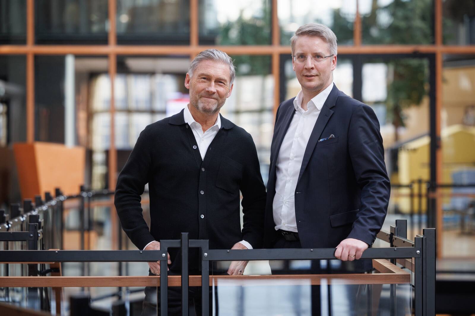 Leedu logistikaparkide arendaja Sirin Developmenti tegevjuht Laurynas Kuzavas (paremal) ja juhatuse esimees Lars-Åke Tollemark rääkisid, et geopoliitiline olukord mõjutab paratamatult ettevõtjate kindlustunnet, kuid see võib ka kohalikele arendajatele võimalusi pakkuda.