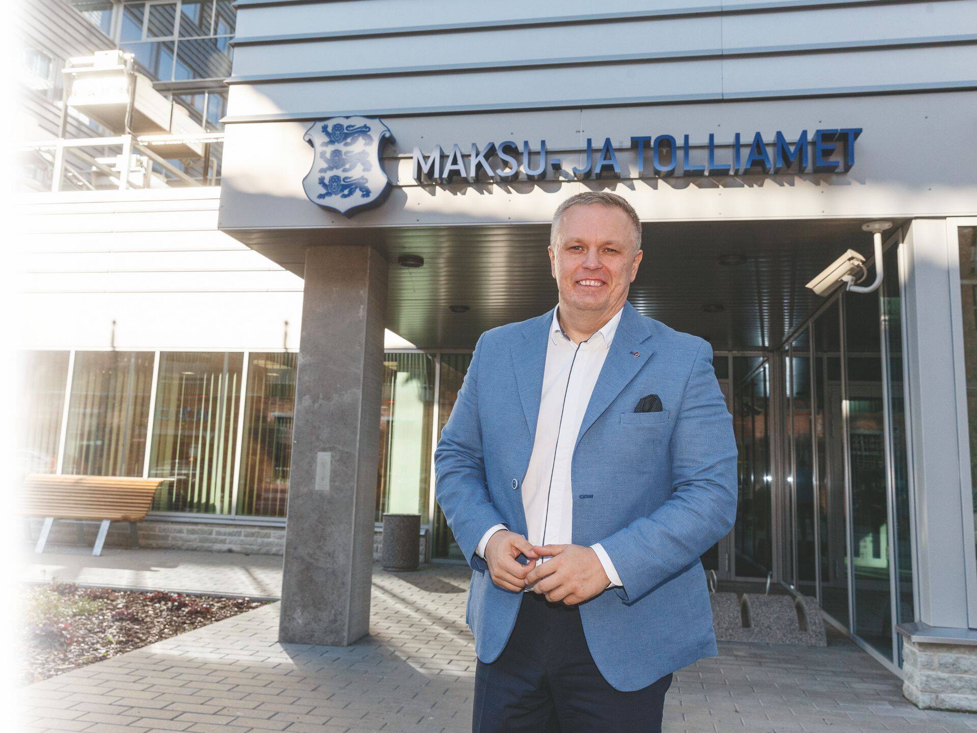 Maksu- ja tolliameti juhi kohalt lahkuv Marek Helm on seisukohal, et Eesti uhkete saavutuste kõrval e-teenuste vallas peaks riik tegelema sama sihikindlalt Eesti majandusolukorra ja ettevõtluskeskkonna parandamisega.