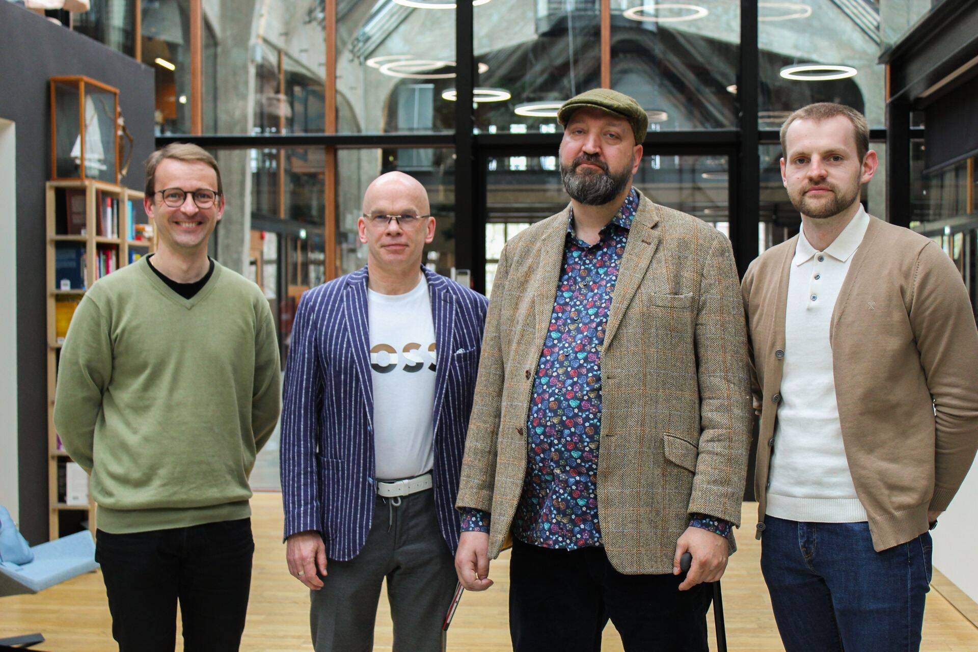 Advokaadibüroo Sorainen partner Kaupo Lepasepp (vasakul), advokaadibüroo Sorainen partner Allar Jõks, kommunikatsioonibüroo META Advisory partner Ott Lumi ja jurist Oliver Ämarik.