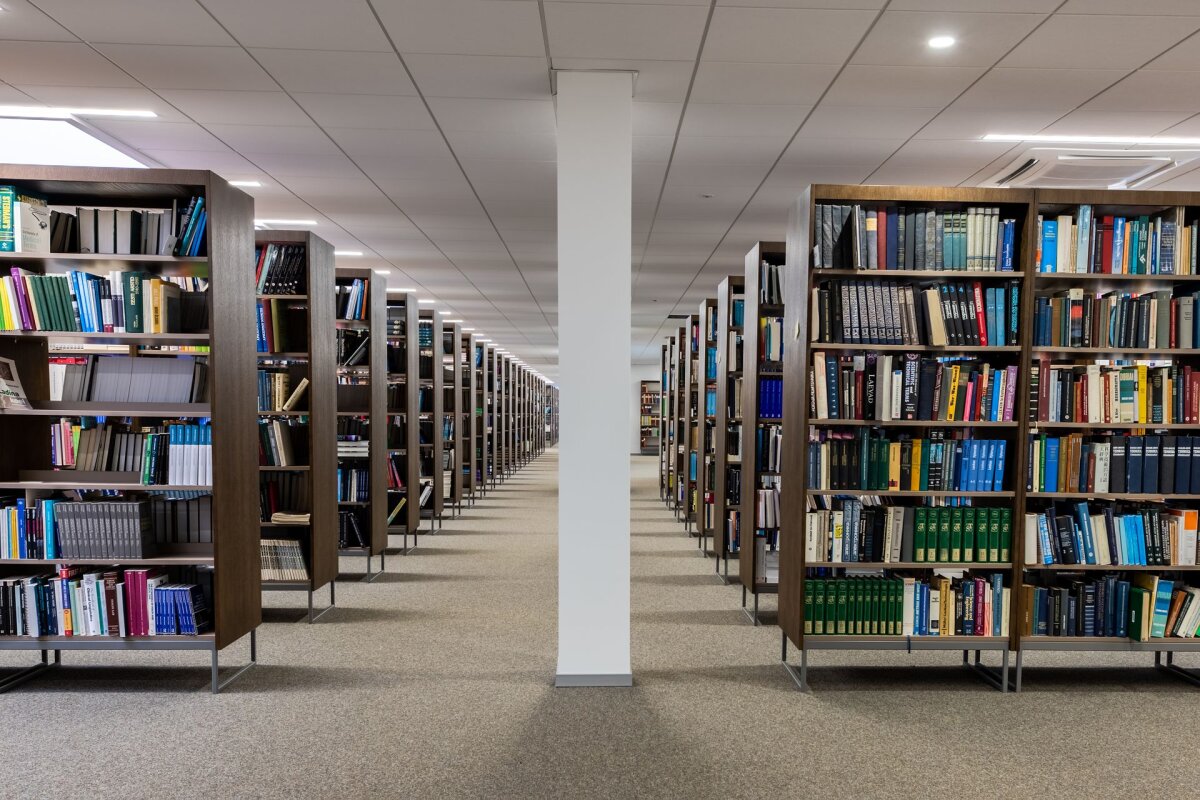 Е научная библиотека. Научная библиотека Тарту. Библиотека университета. Библиотека Тартуского университета. Библиотека Абердинского университета.
