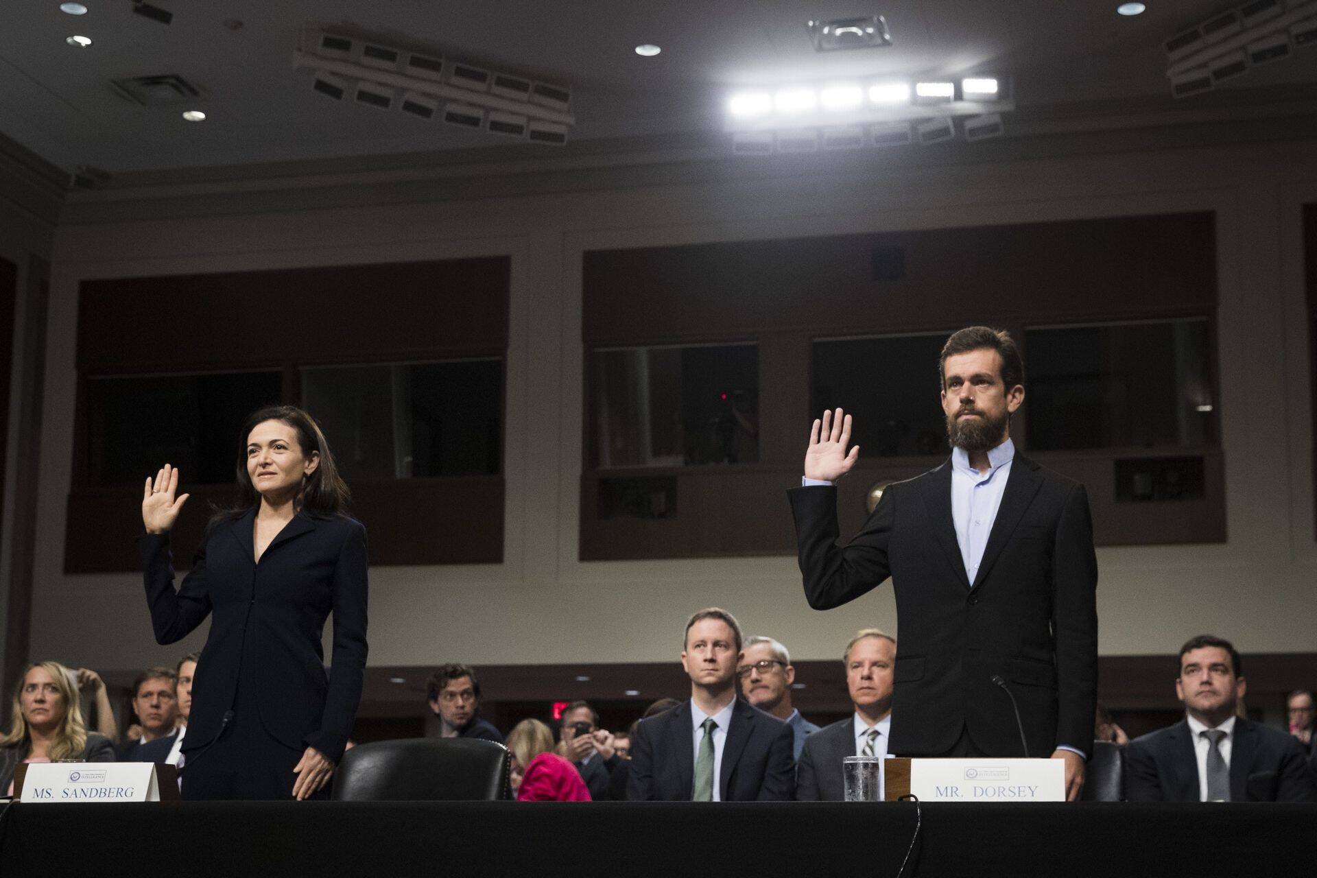 Facebooki äritegevuse juht Sheryl Sandberg ja Twitteri tegevjuht Jack Dorsey.