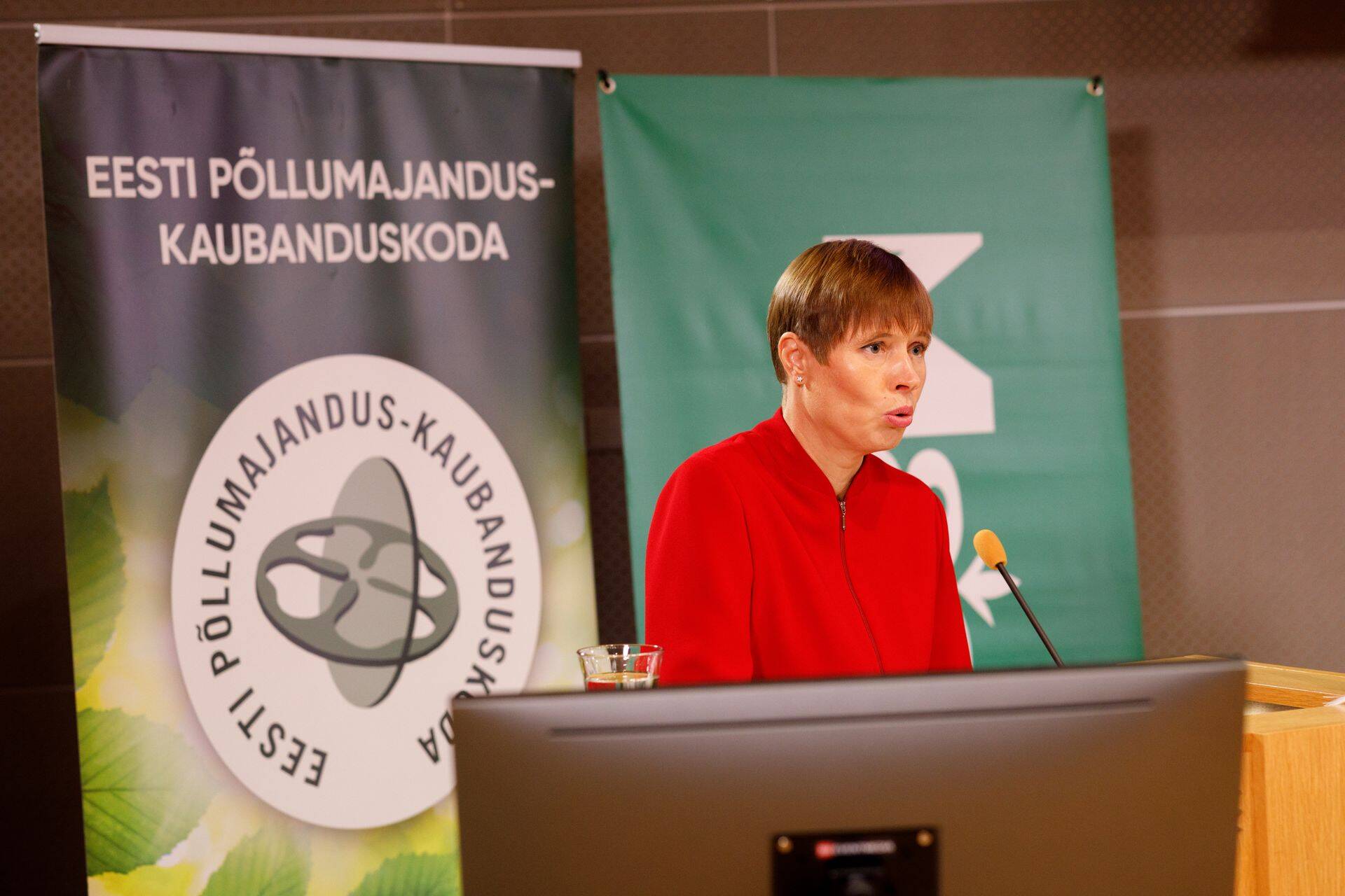 President Kersti Kaljulaid Aasta põllumehe konverentsil.