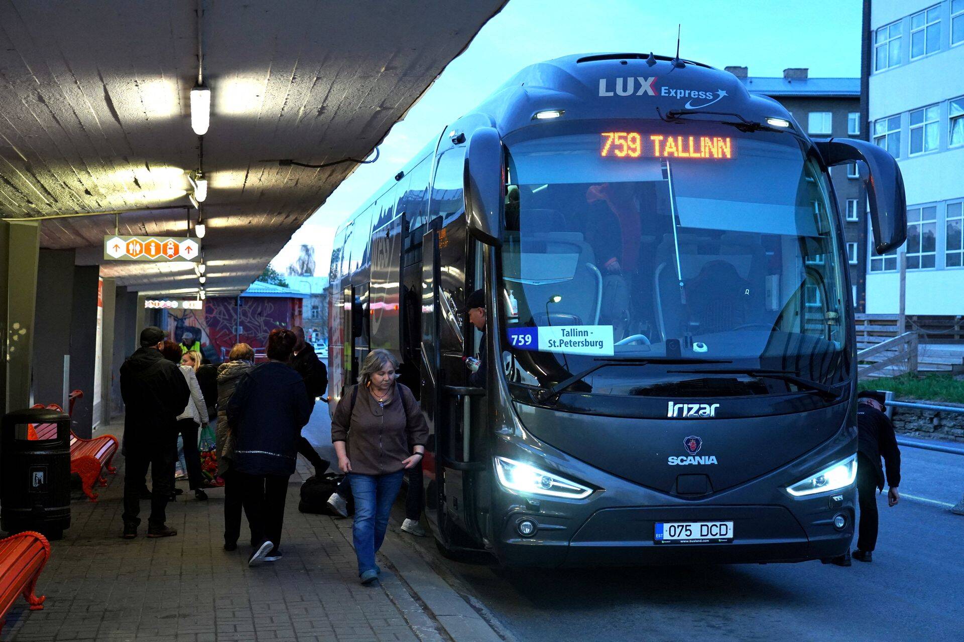 Количество пассажиров на линии Таллинн-Петербург Lux Express 17-19 ноября выросло на 48%.