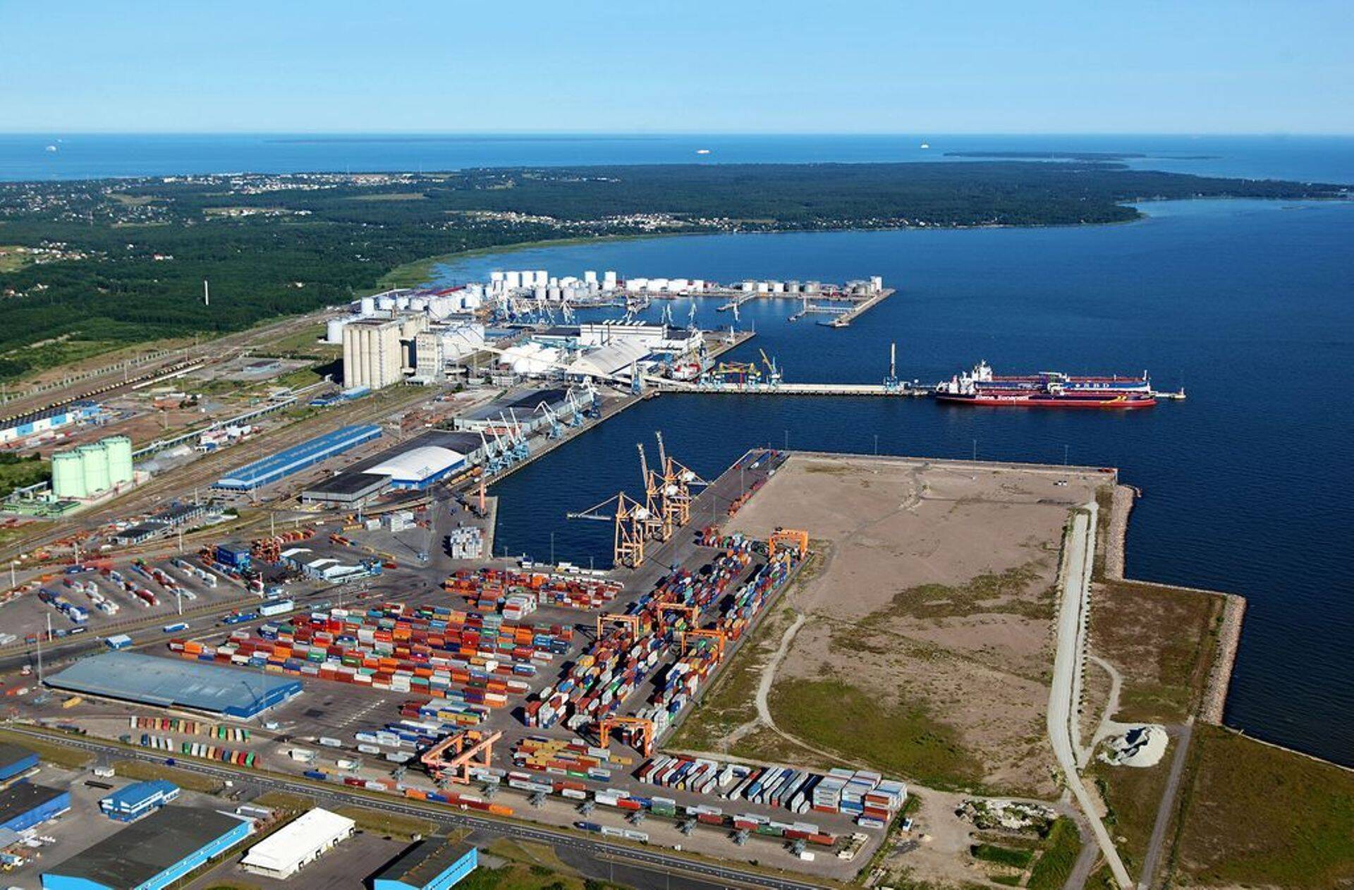 Контейнерный терминал Мууга