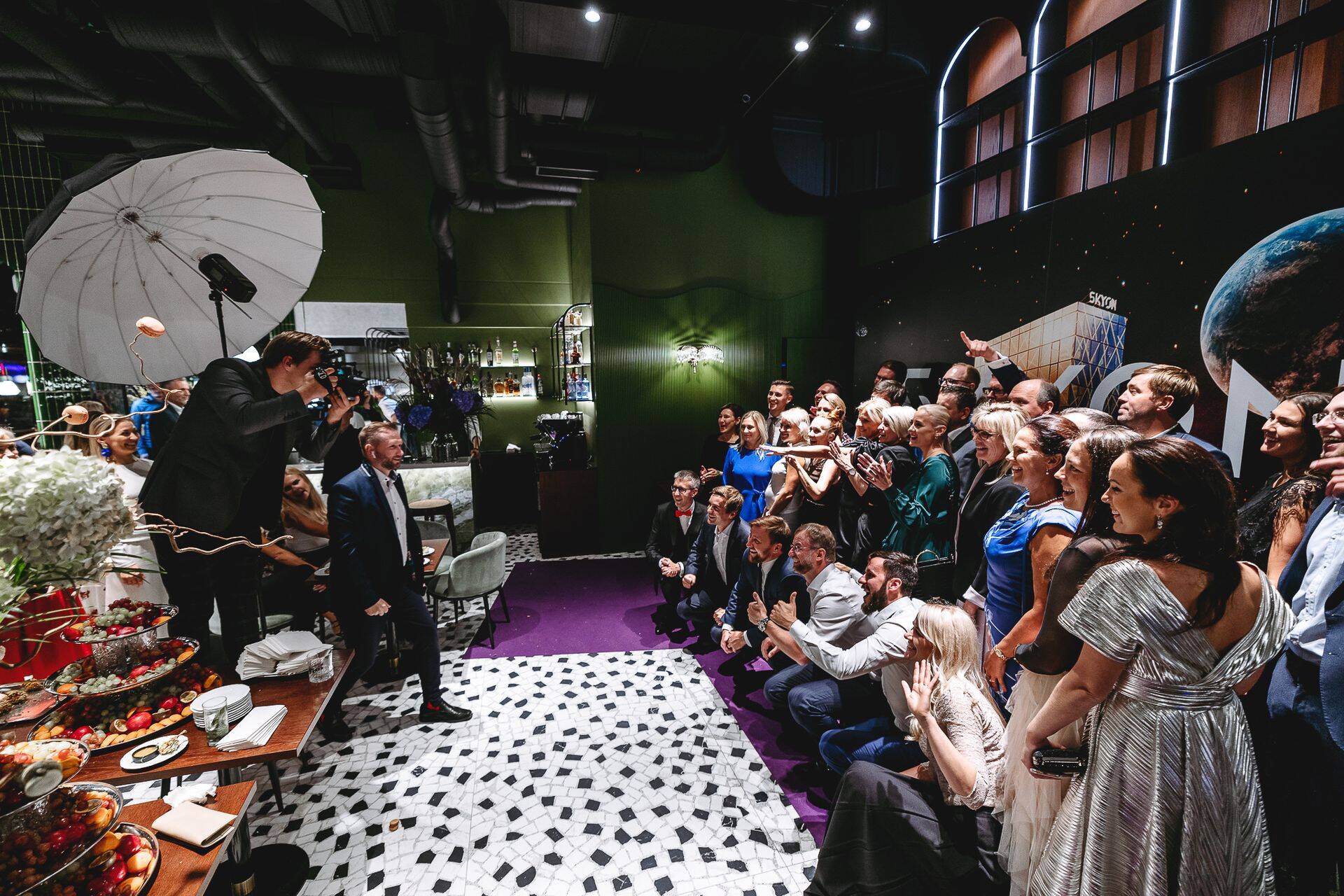 Pilt Skyoni avamispeolt.