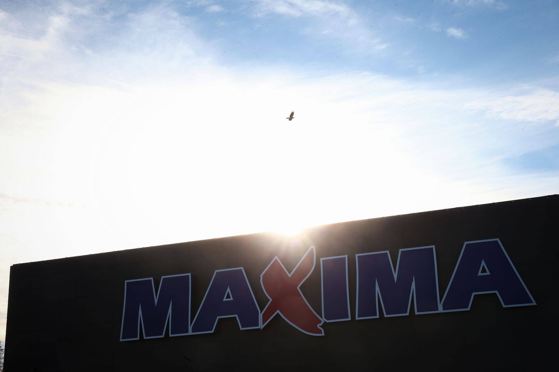 Maxima omanikud, miljonärid Nerijus Numavičius ja Mindaugas Marcinkevicius on tülli keeranud - ühe sõnul nihverdab teine miljoneid oma tasku, süüdistatav eitab aga kõike.