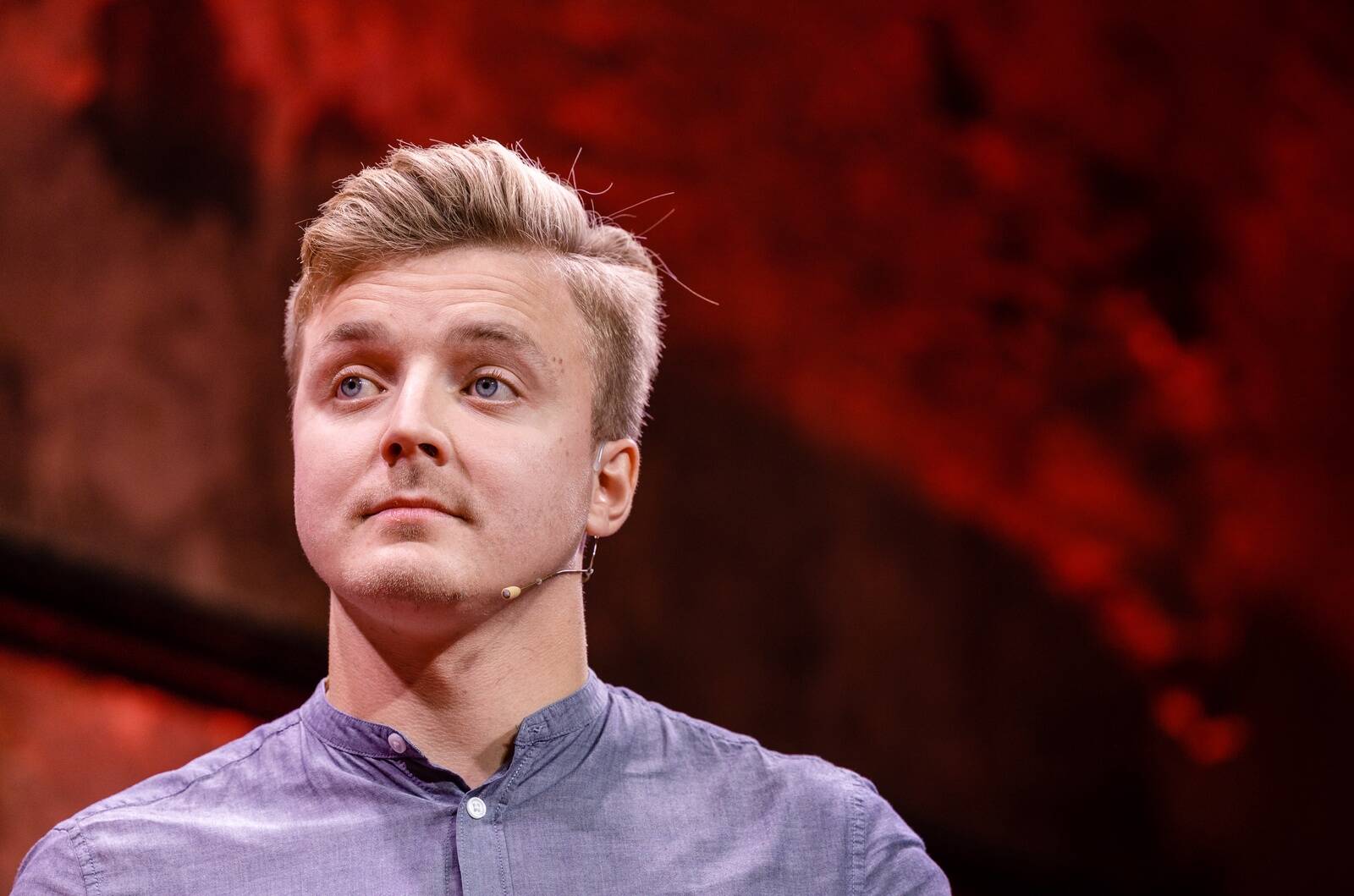 Veriffi asutaja ning juht Kaarel Kotkas sügisel 2022 konverentsil Äriplaan.