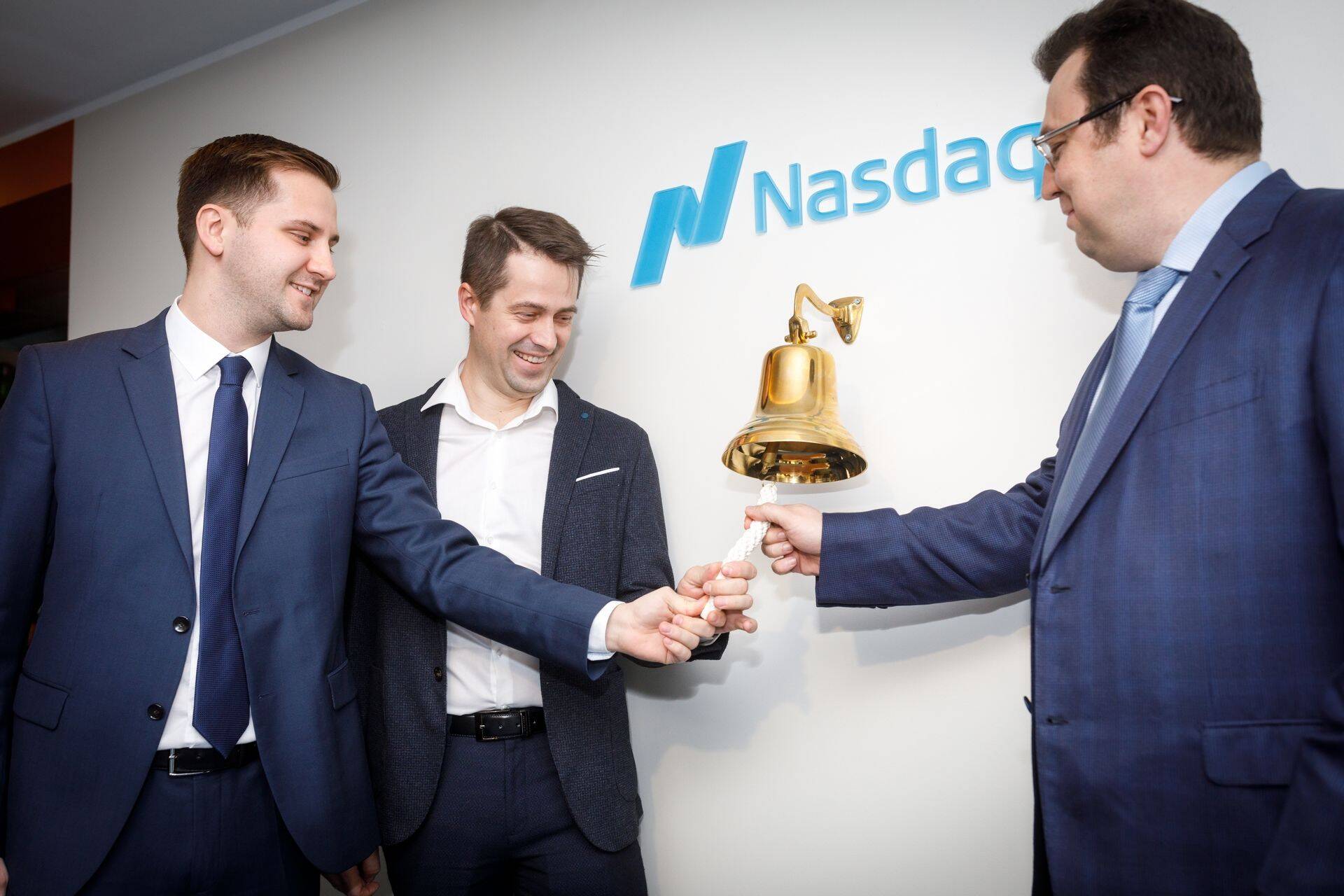 Börsikella helistamine.