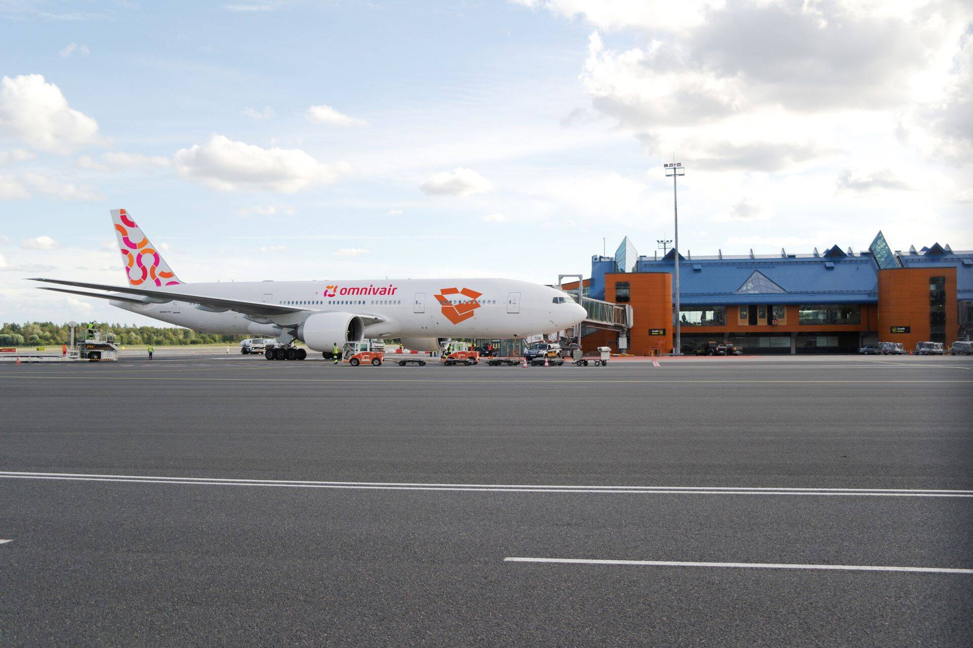 Omnivair Boeing 777-200, mille Omniva lubas eelmise aasta aprillinaljas panna tegema otselende Hiinast Tallinnasse.