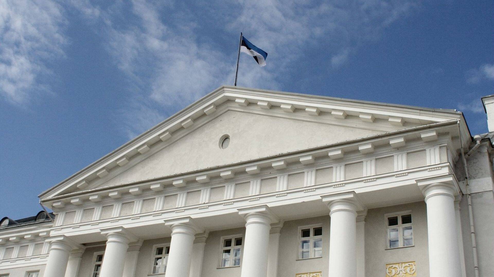 Keele- ja turundusspetsialistiks ning materjalidisaineriks õppijate arv ületab tuleviku töövõimalusi.