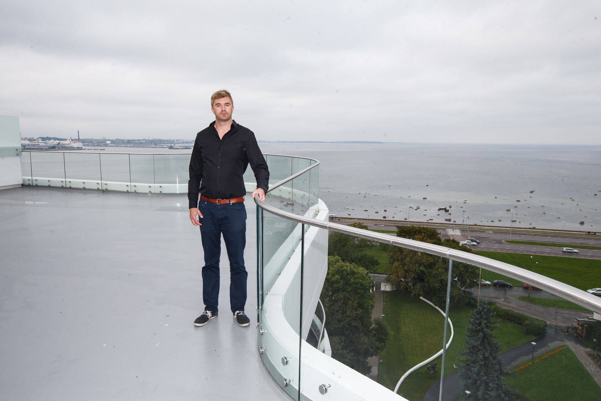 Kinnisvara24 tegevjuht Urmas Uibomäe märgib, et restoranid, kohvikud, ilusalongid või majutusettevõtted, kus inimesed on harjunud käima, toimivad sageli ka omanikuvahetusel edasi.