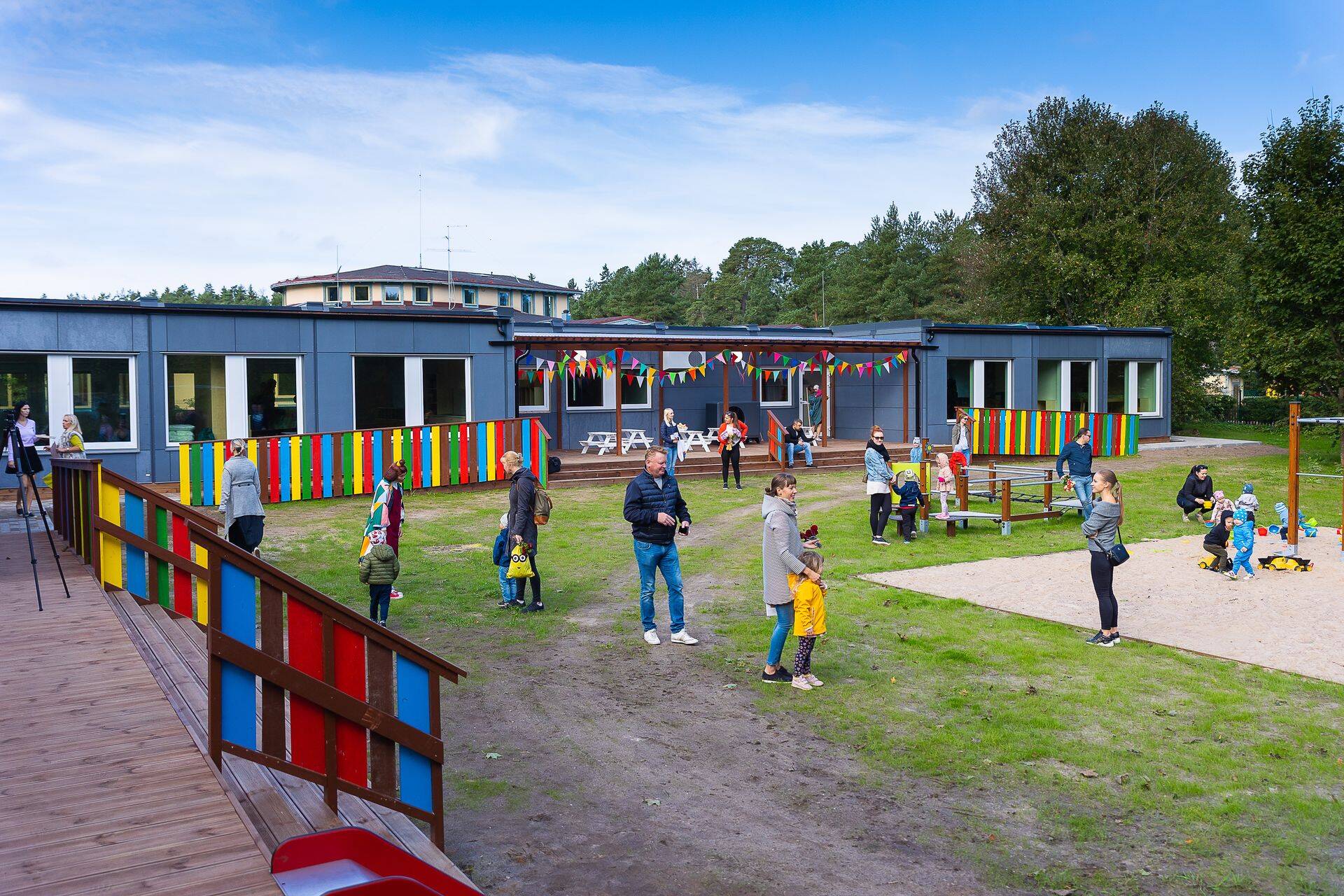 Rannamõisa lasteaia moodulitest hoone.