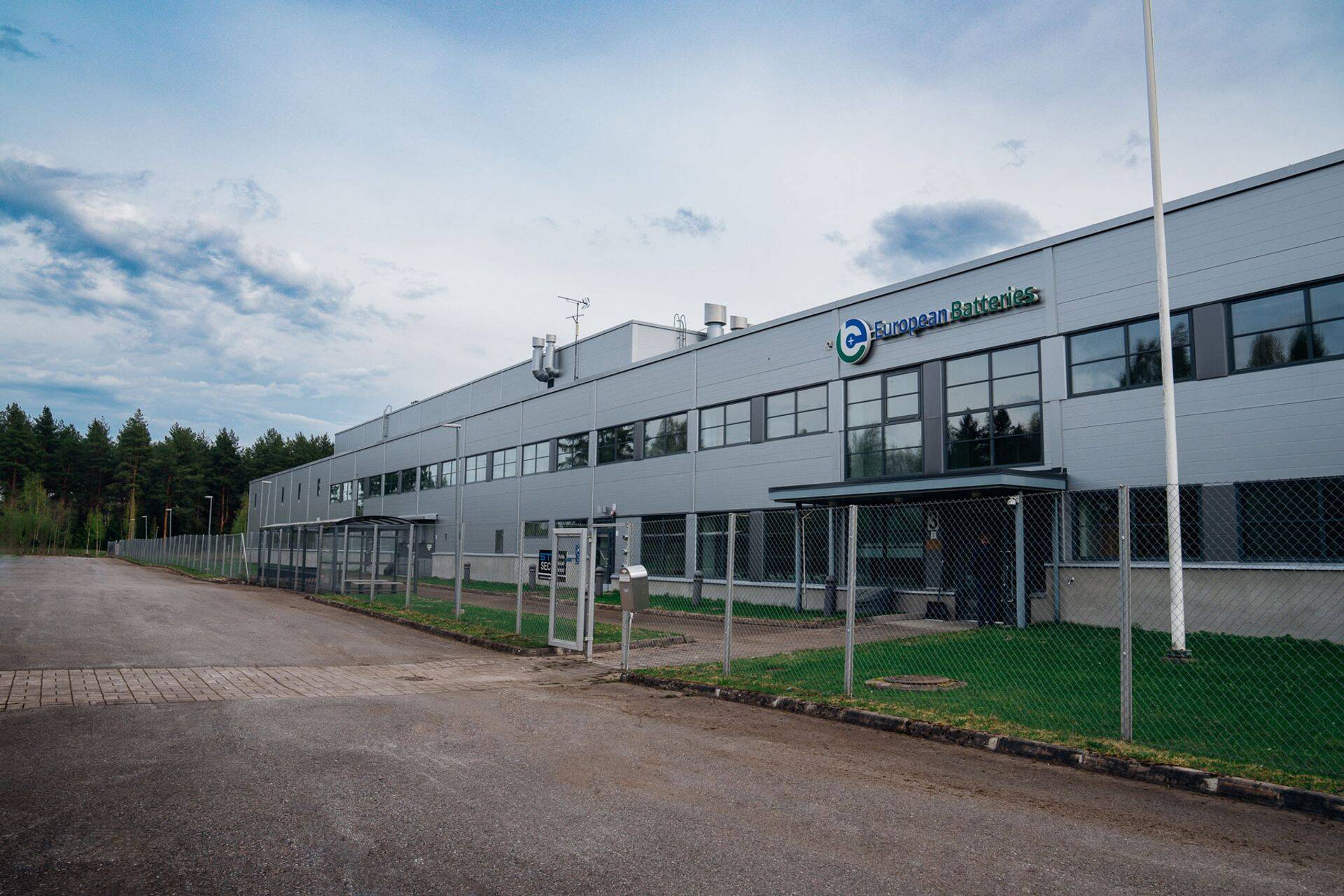 Endine European Batteriese tehasehoone Soomes Varkause linnas.