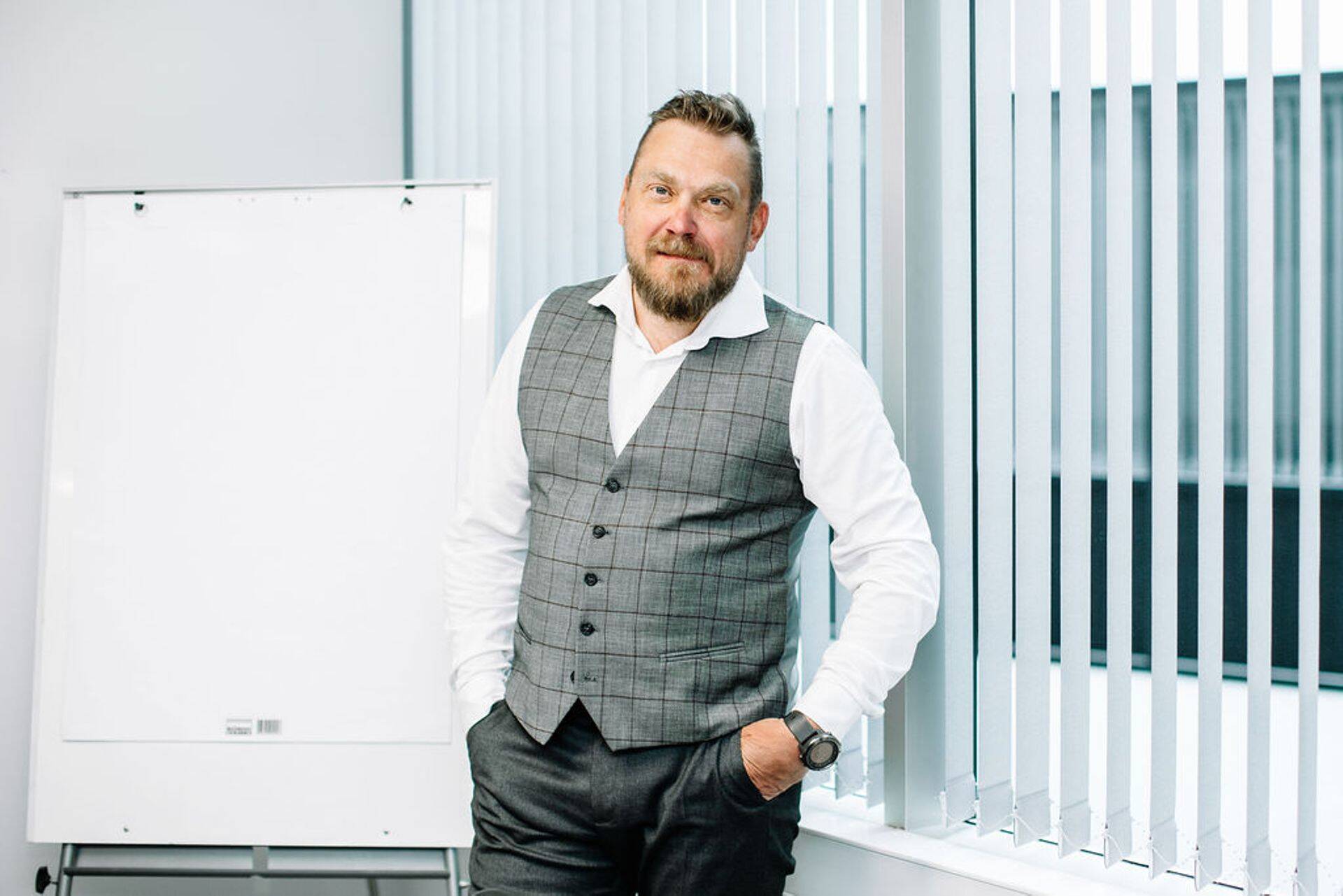 Janek Hintsov, Newsec Eesti üksuse tegevjuht.