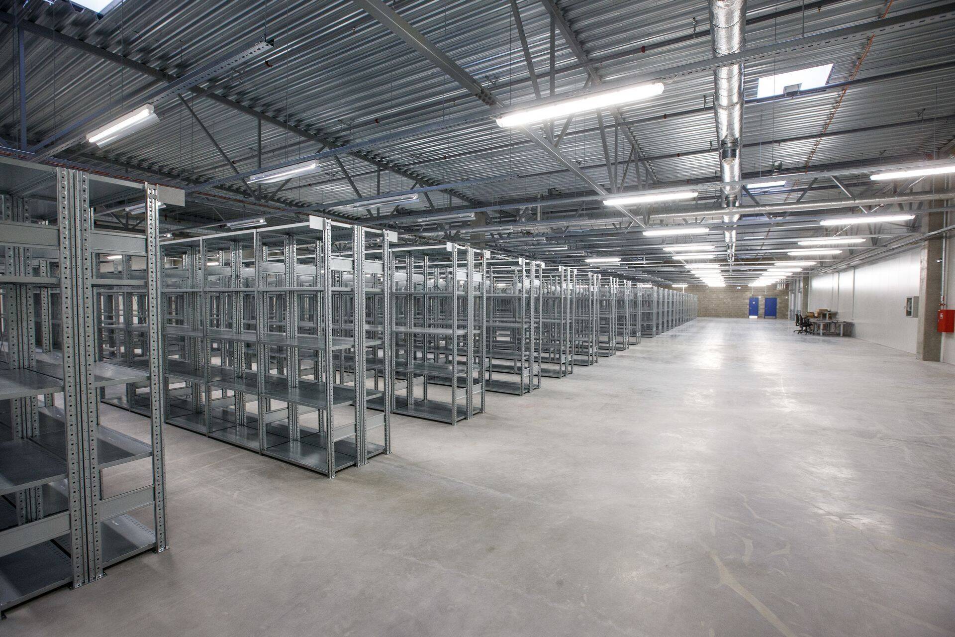 Tallinki uues logistikakeskuses on 12 kilomeetrit riiuleid.