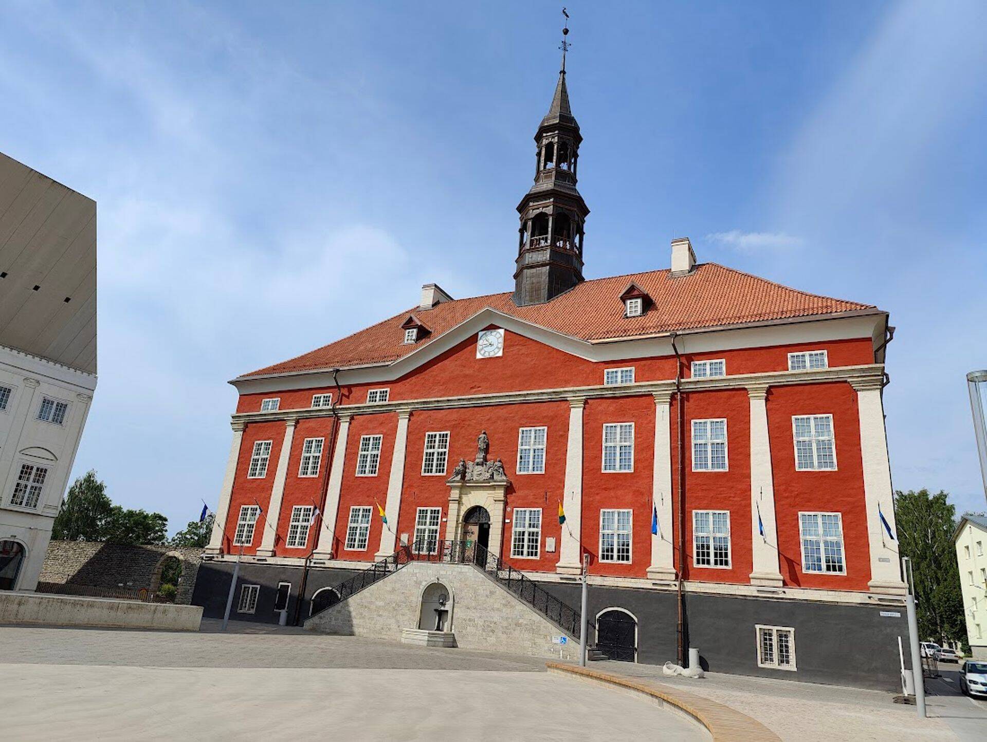 Недавно отремонтированная нарвская ратуша наконец-то нашла арендатора для ресторана.