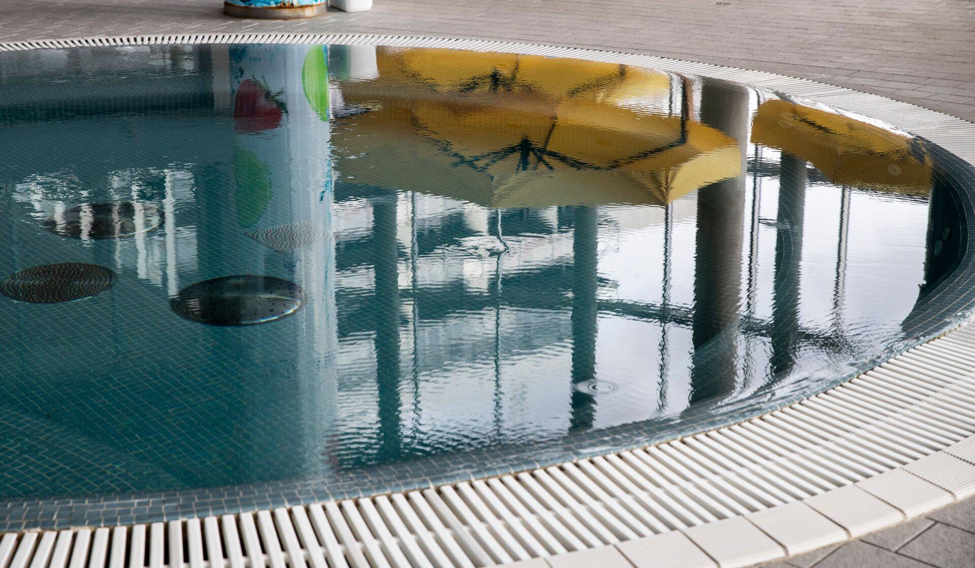 Бассейны откроются с 18 мая, но не в СПА-центрах.