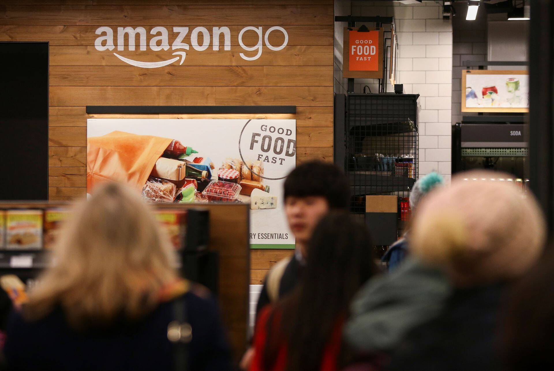 Amazon on varem uute maksemeetoditega katsetanud oma Amazon Go poodides.