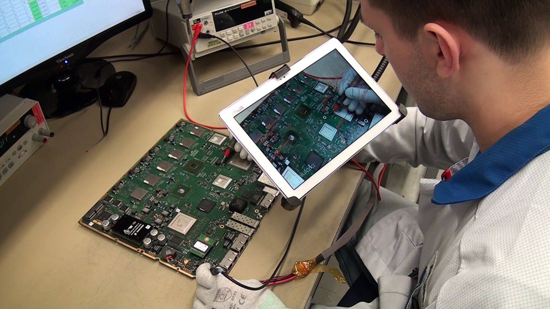 Liitreaalsuse terminal vähendab trükkplaatide veaotsingule kuluvat aega 50% võrra.