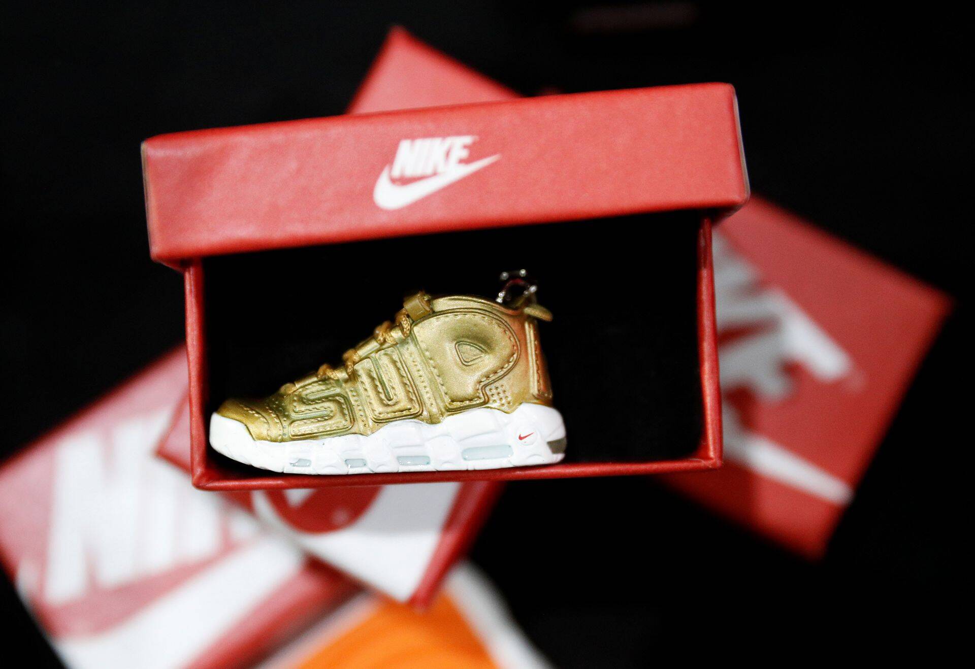 Nike võtmehoidja Rooma turul.