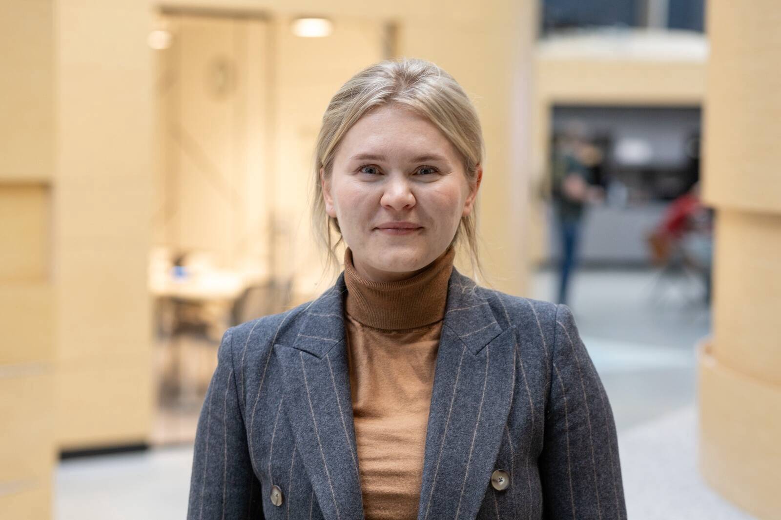 “Innovatsioon ei sünni vaakumis, selle eelduseks on turg, stabiilsus ja suund. Eesti valitsuse hoiak, et enne sihte ootame uued tehnoloogiad ära, pöörab selle loogika tagurpidi,” kirjutab Eesti Rohetehnoloogia Liidu juht Kädi Ristkok.