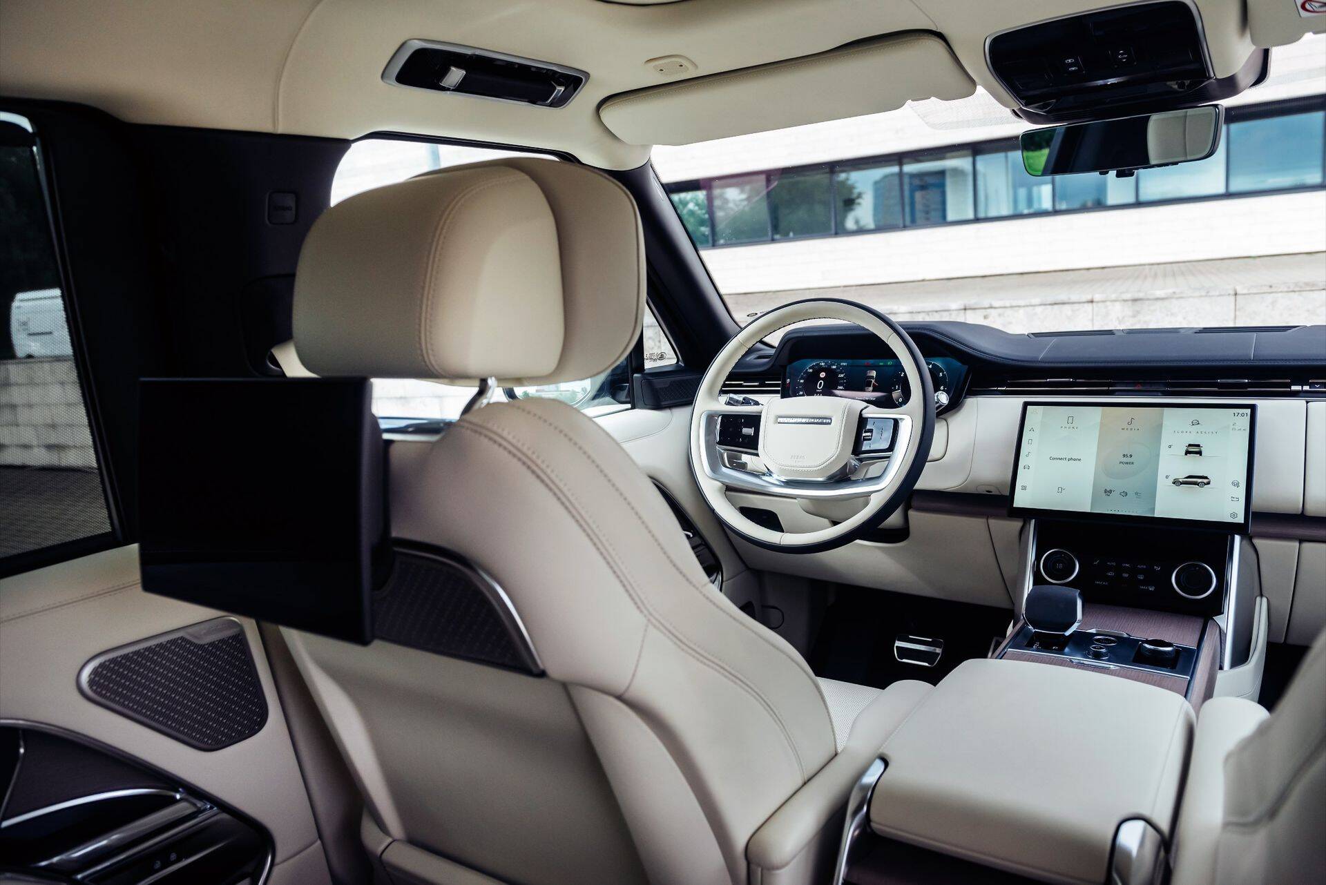Range Rover interjüür (tootja foto)