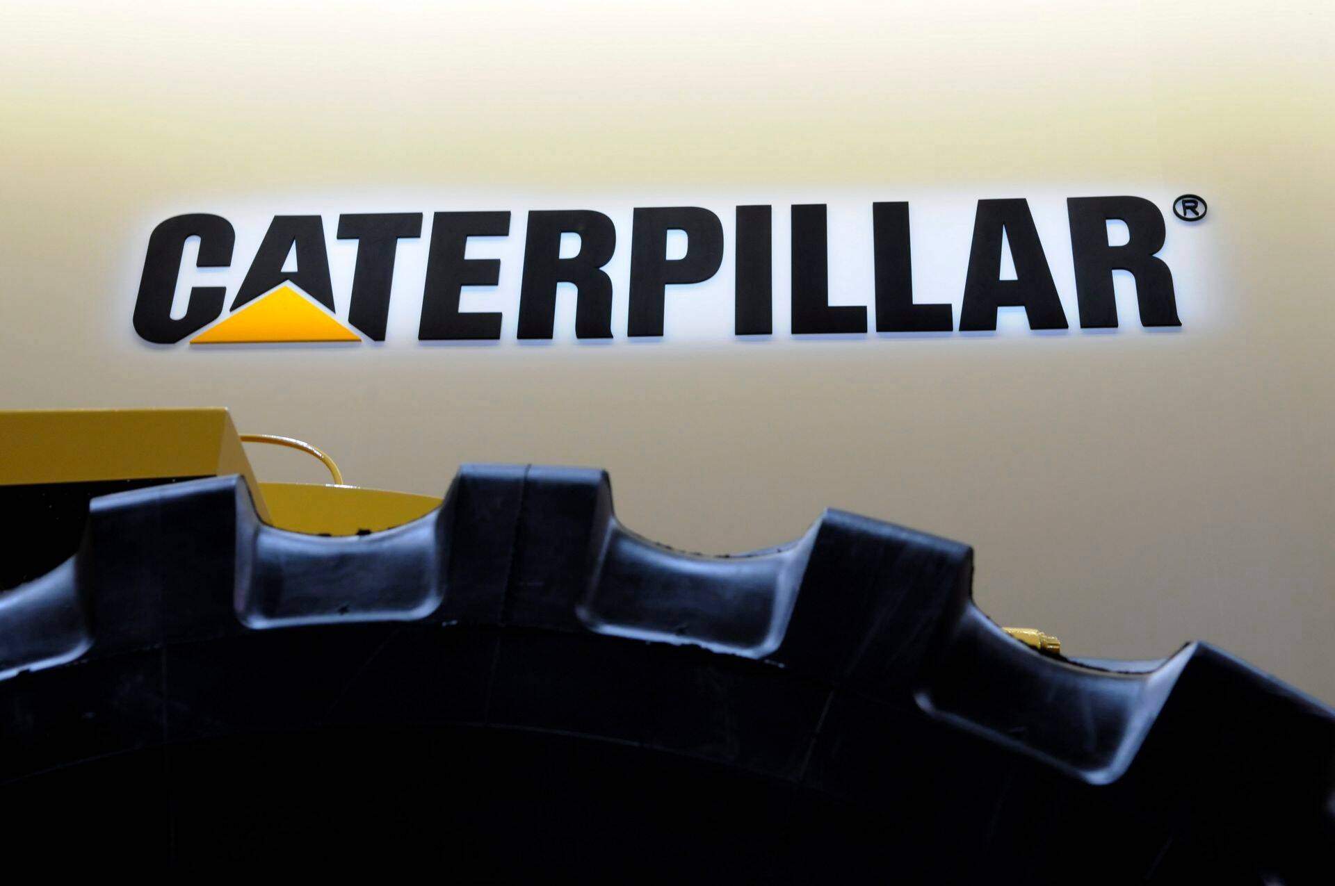 Caterpillar on üks firmasid, mis teenib kasumit vähem, kui dividendi maksab.