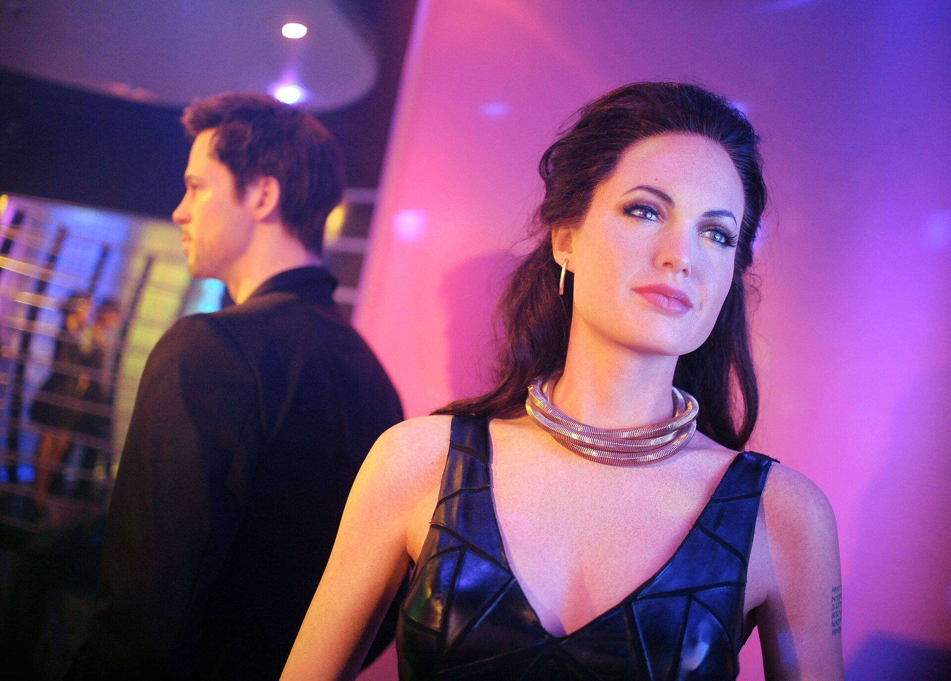 Brad Pitt ja Angeline Jolie otsustasid oma abielu lahutada.