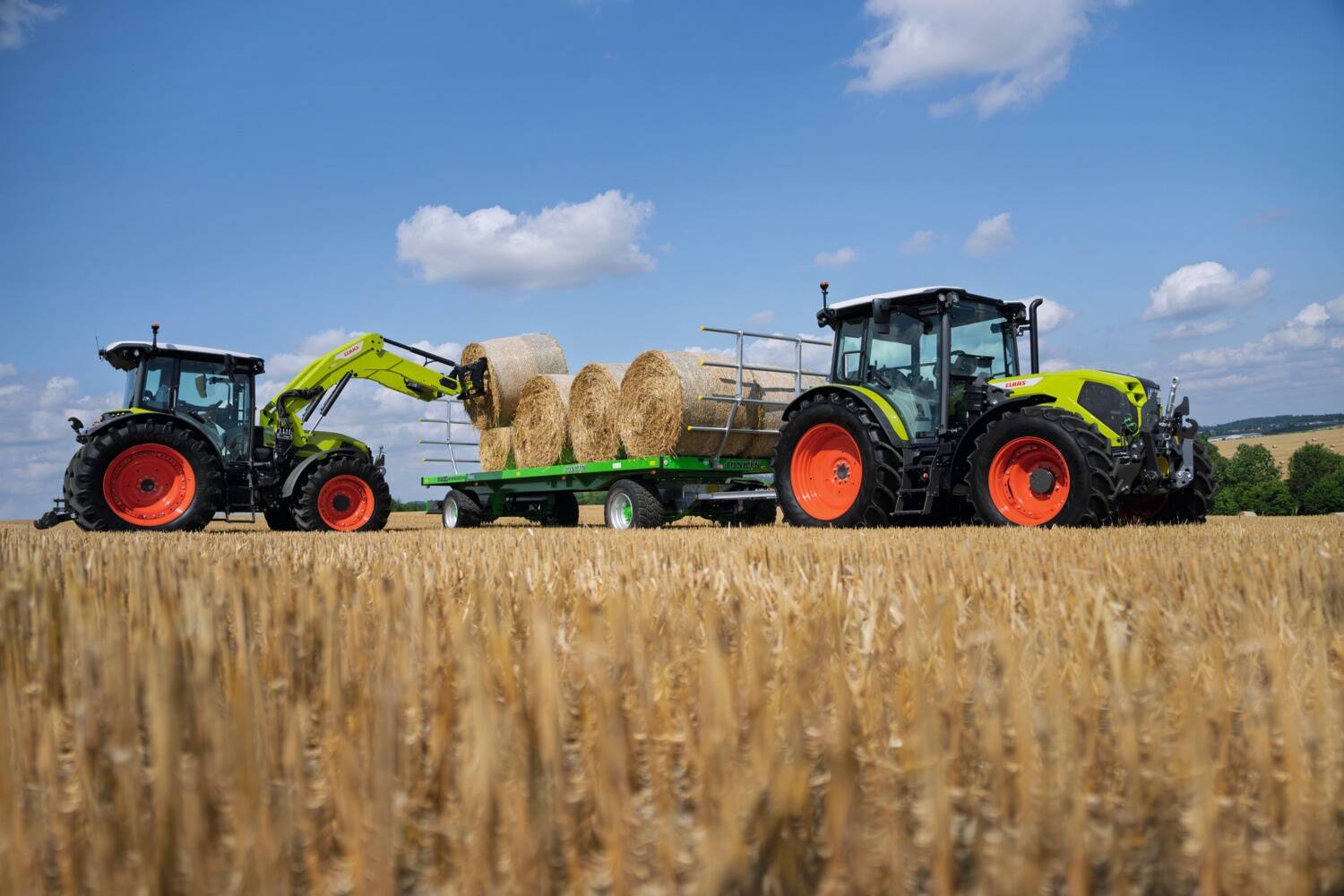 Uue mudeli efektiivne tõstevõime 3600 kg ja maksimaalne tõstevõime 5300 kg tagaosas tagab piisava varu raskete tarvikutega töötamisel.