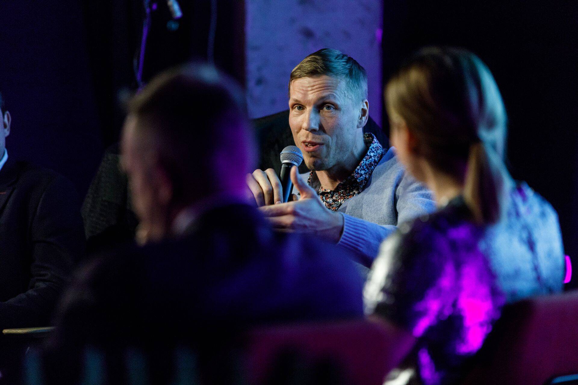 United Angels VC kaasasutaja Gerri Kodres hindab saates, et ilmselt näeme lähema aasta jooksul ka Eestis keskmise suurusega idufirmade lõpetamisi. Aga ka hiilgavaid edulugusid.