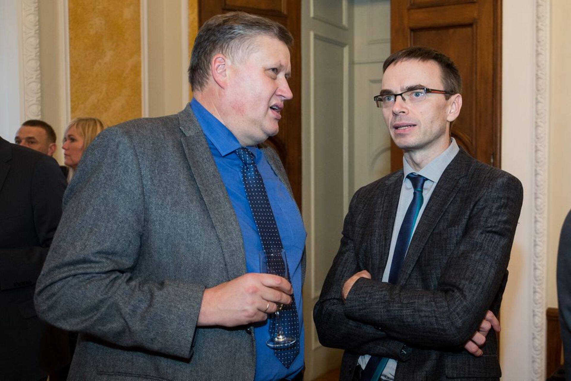 Sotsiaaldemokraadid Jaanus Marrandi ja Sven Mikser kolitsioonilepingu sõlmimise ajal.