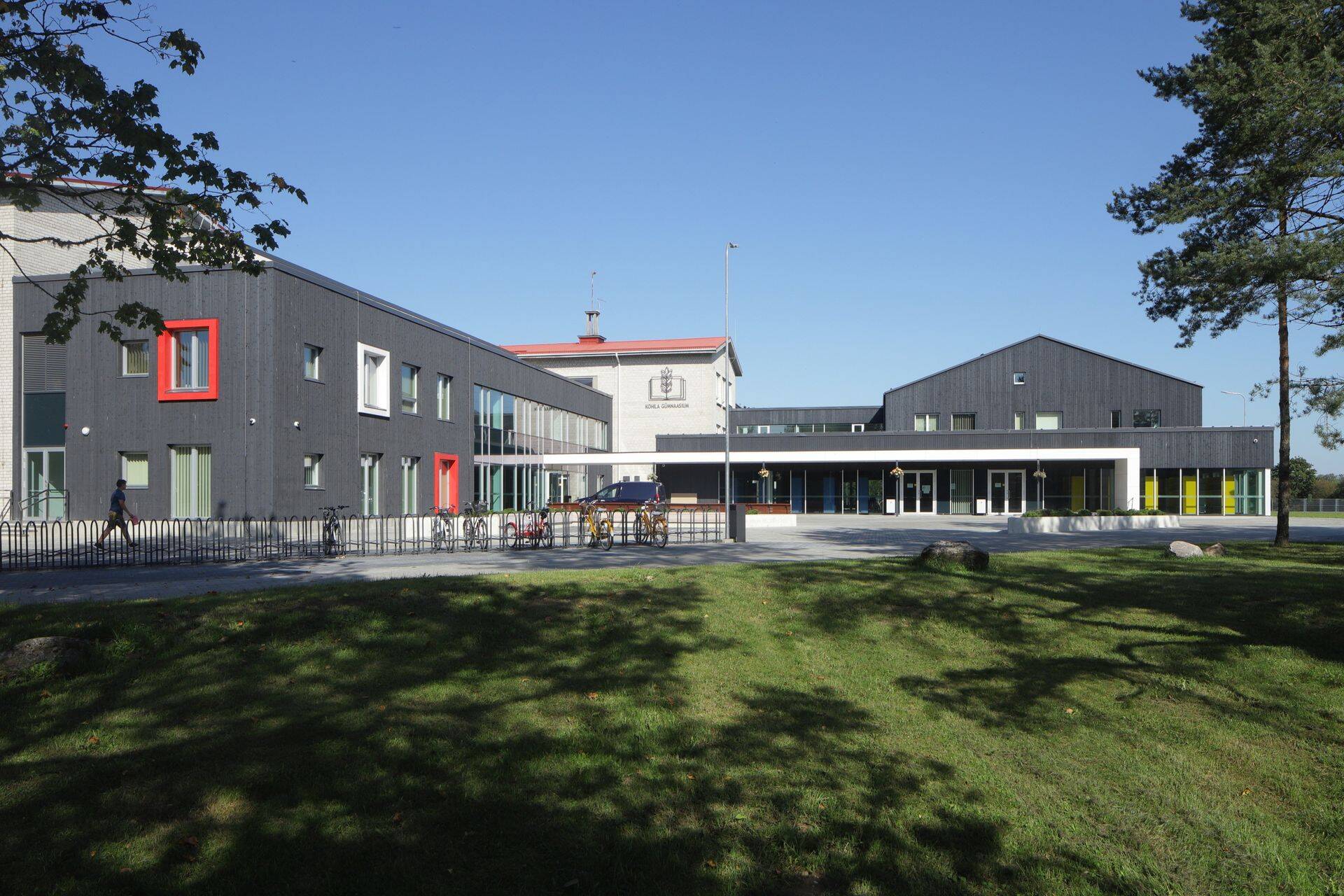 Mullu valminud objektidest väärib esiletõstmist Kohila Gümnaasiumi juurdeehitus.