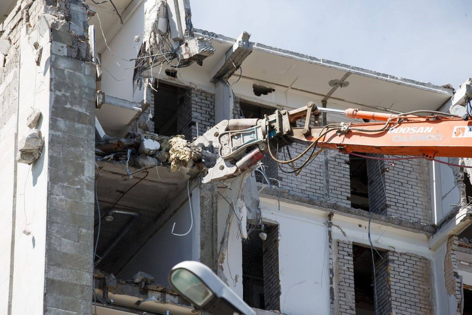 Rahandusministeeriumi lammutamine.