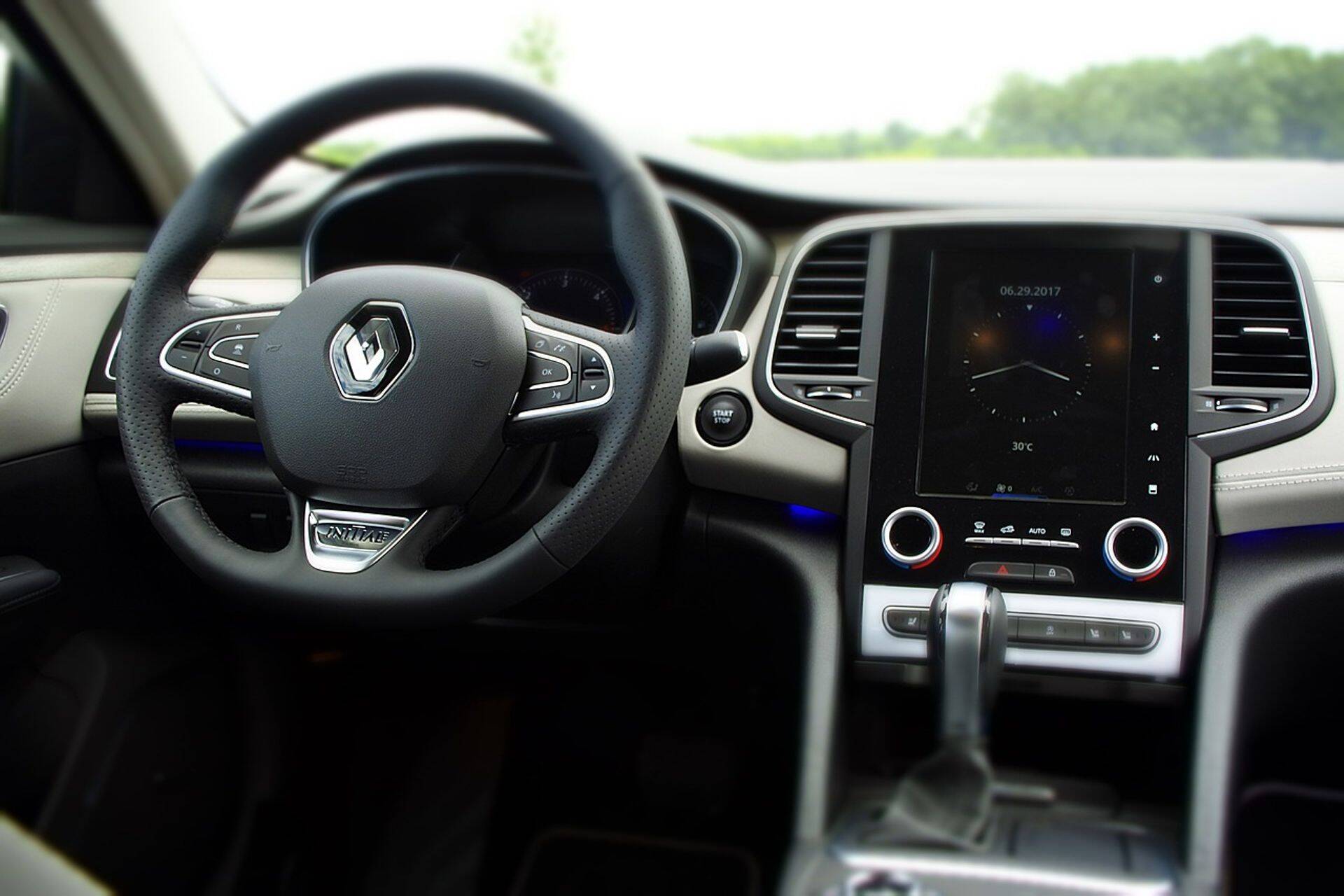 Renault и Nissan начали переговоры по созданию объединенного автопроизводителя