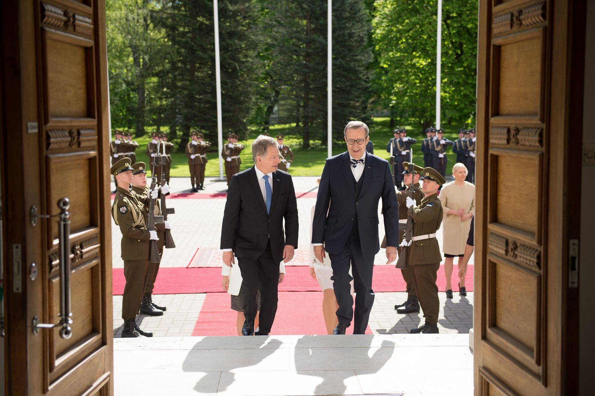 Soome president Sauli Niinistö ja Eesti president Toomas Hendrik Ilves väisasid TTÜ Mektoryt.