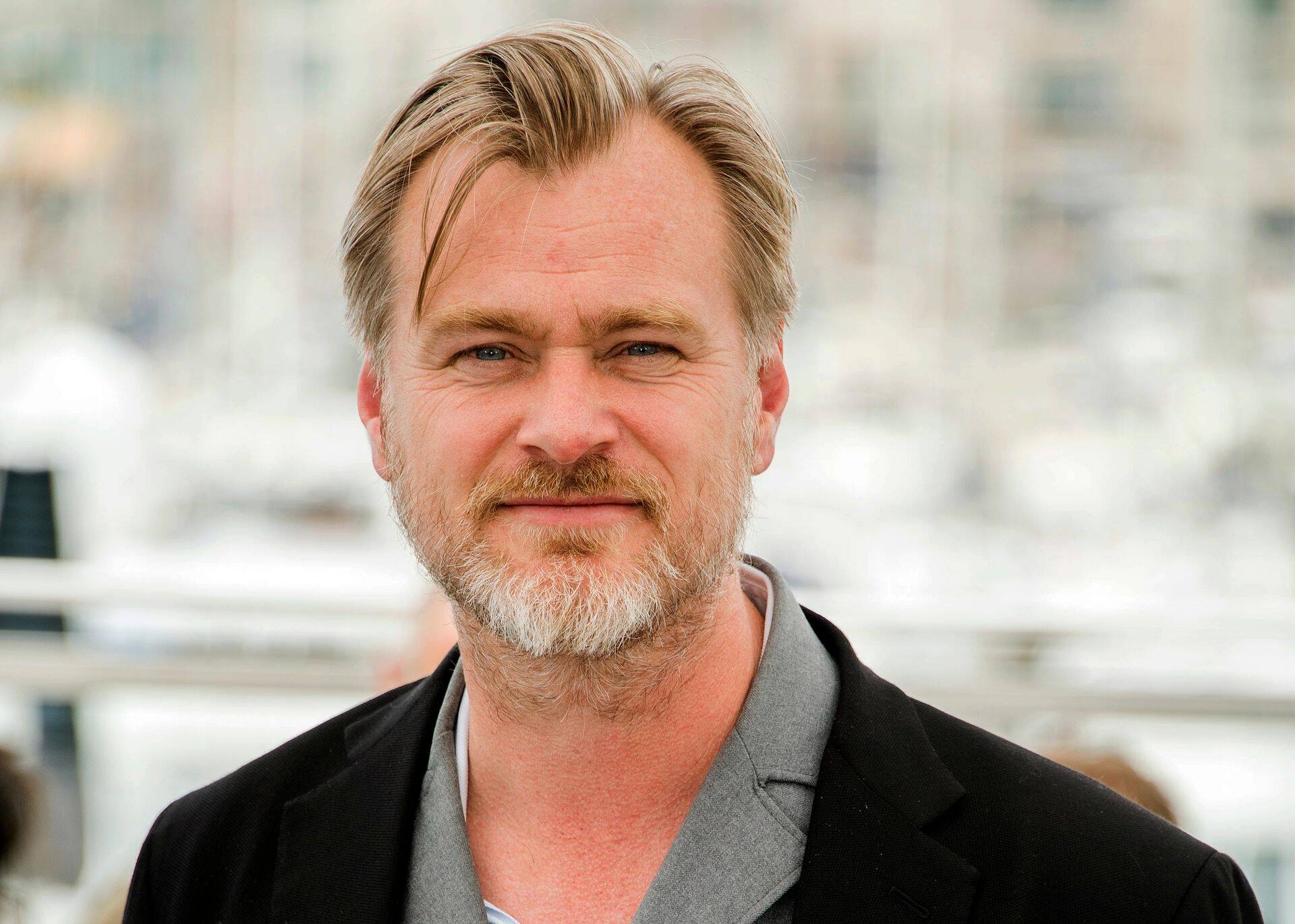 Christopher Nolan on lavastanud hitt-teosed nagu Batmani saaga, Inception, Interstellar ja mitmed muud filmid.