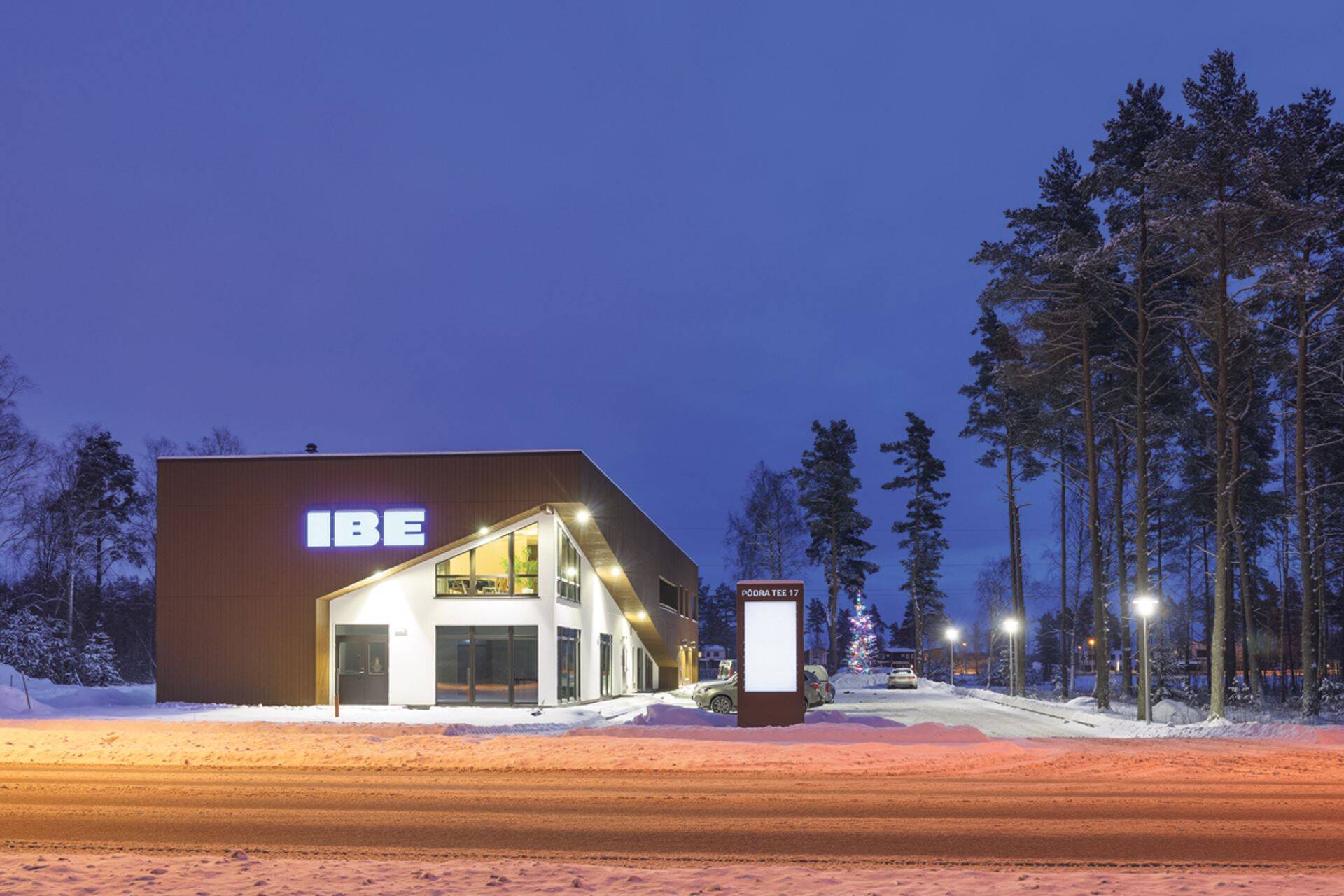 Построенное в декабре бизнес-здание в Uuesalu